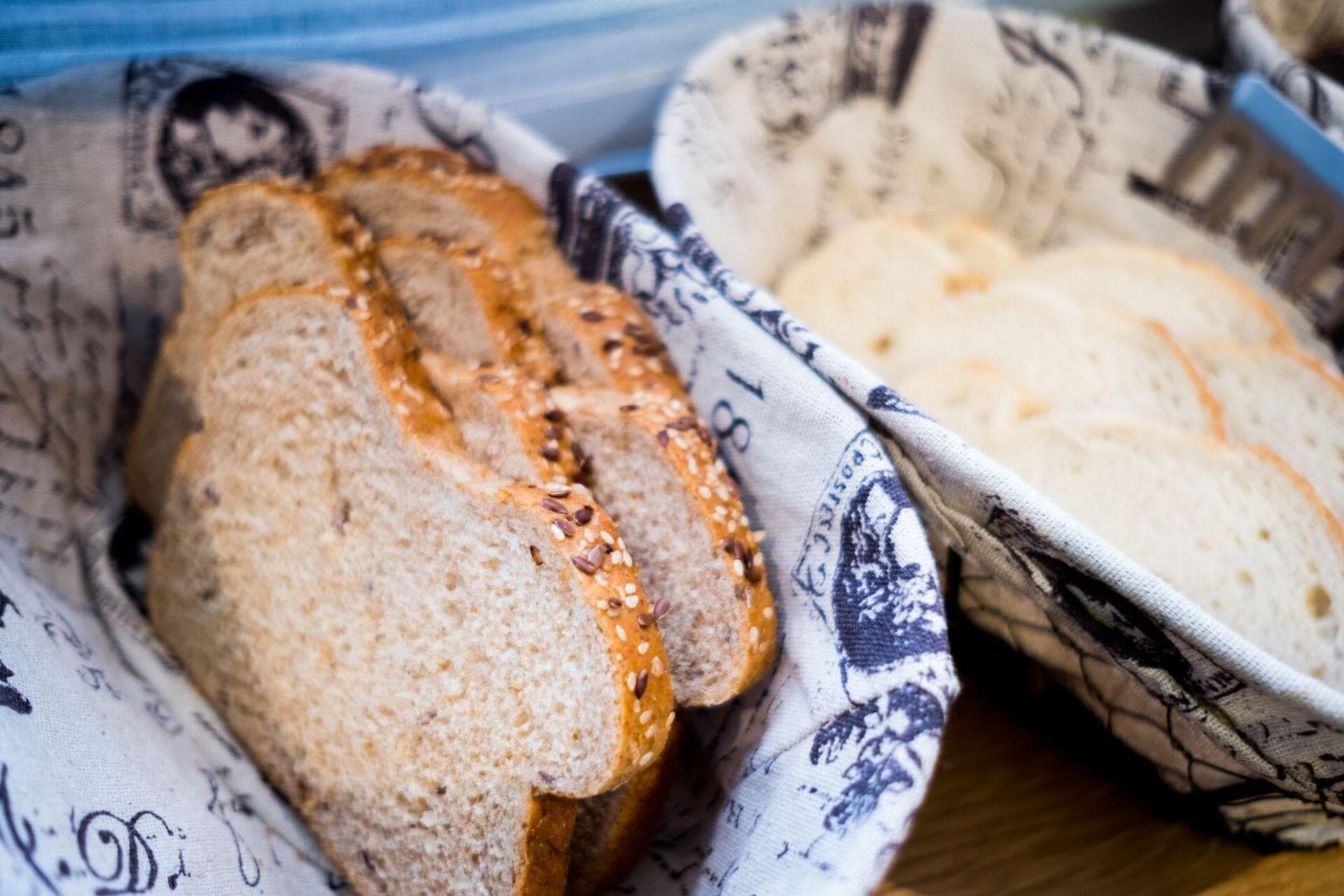 Magma Rooms, Restaurant