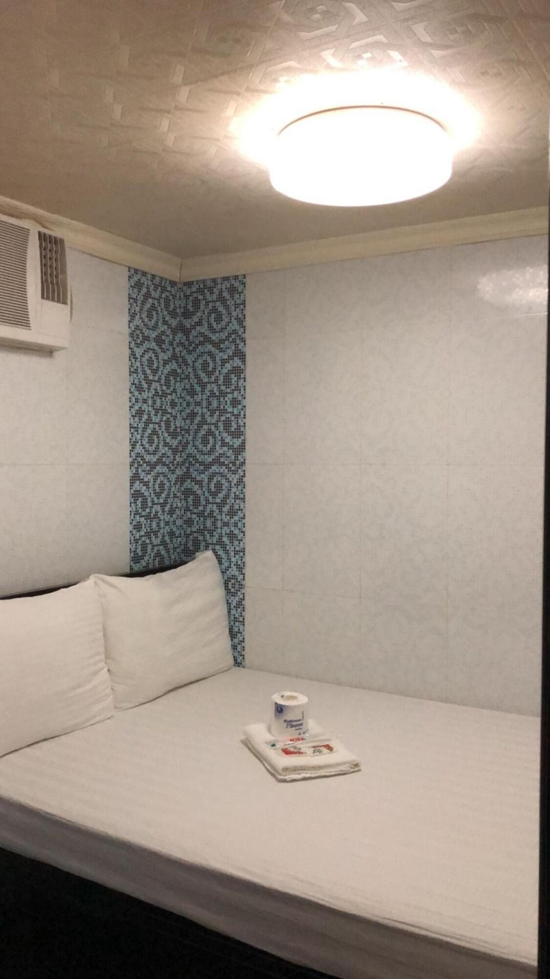 Taj Super Deluxe, Room