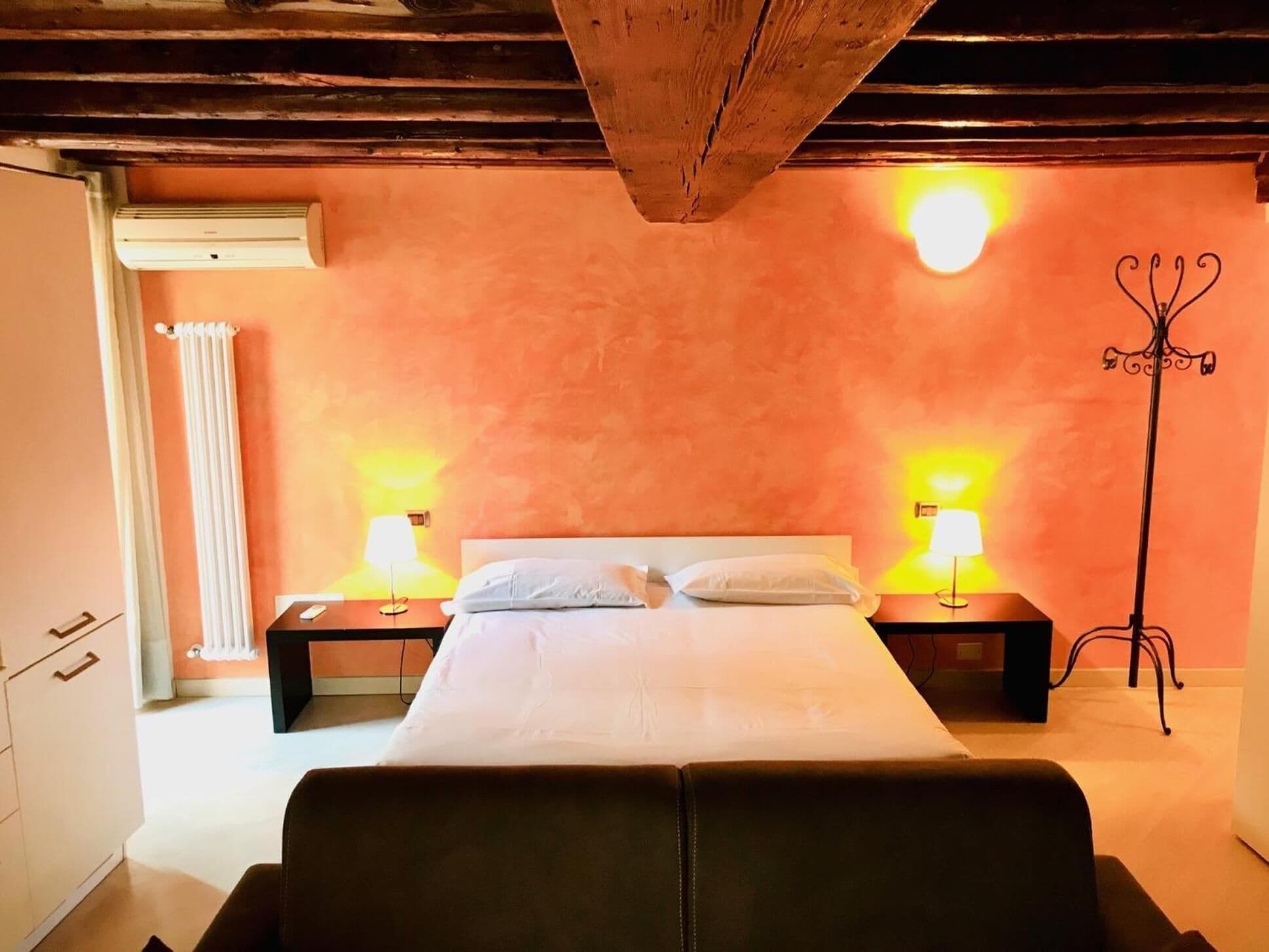 Room Verona Ai Duchi, Room