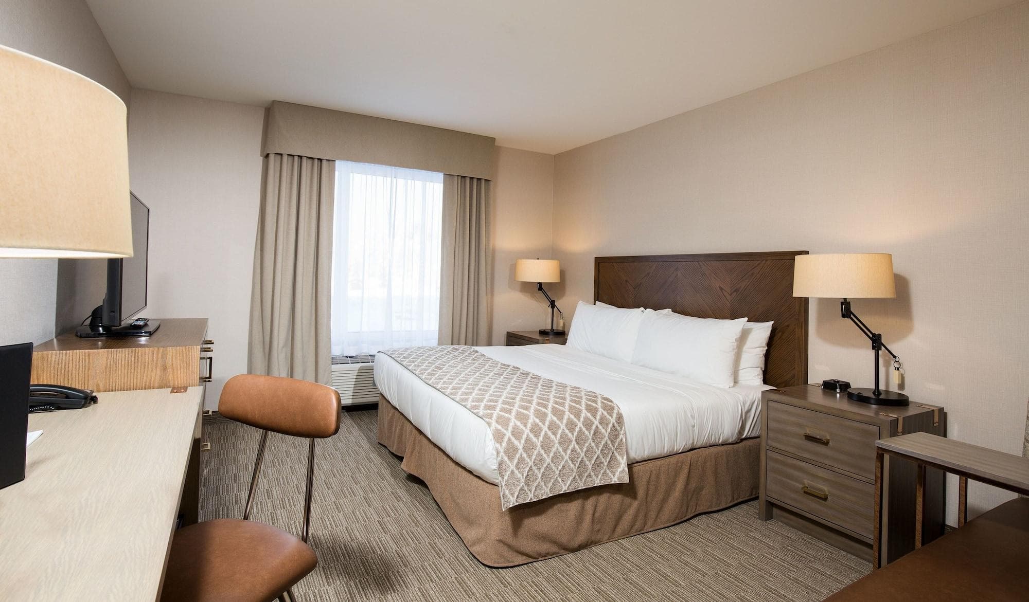 Pomeroy Inn & Suites Prince George, Room