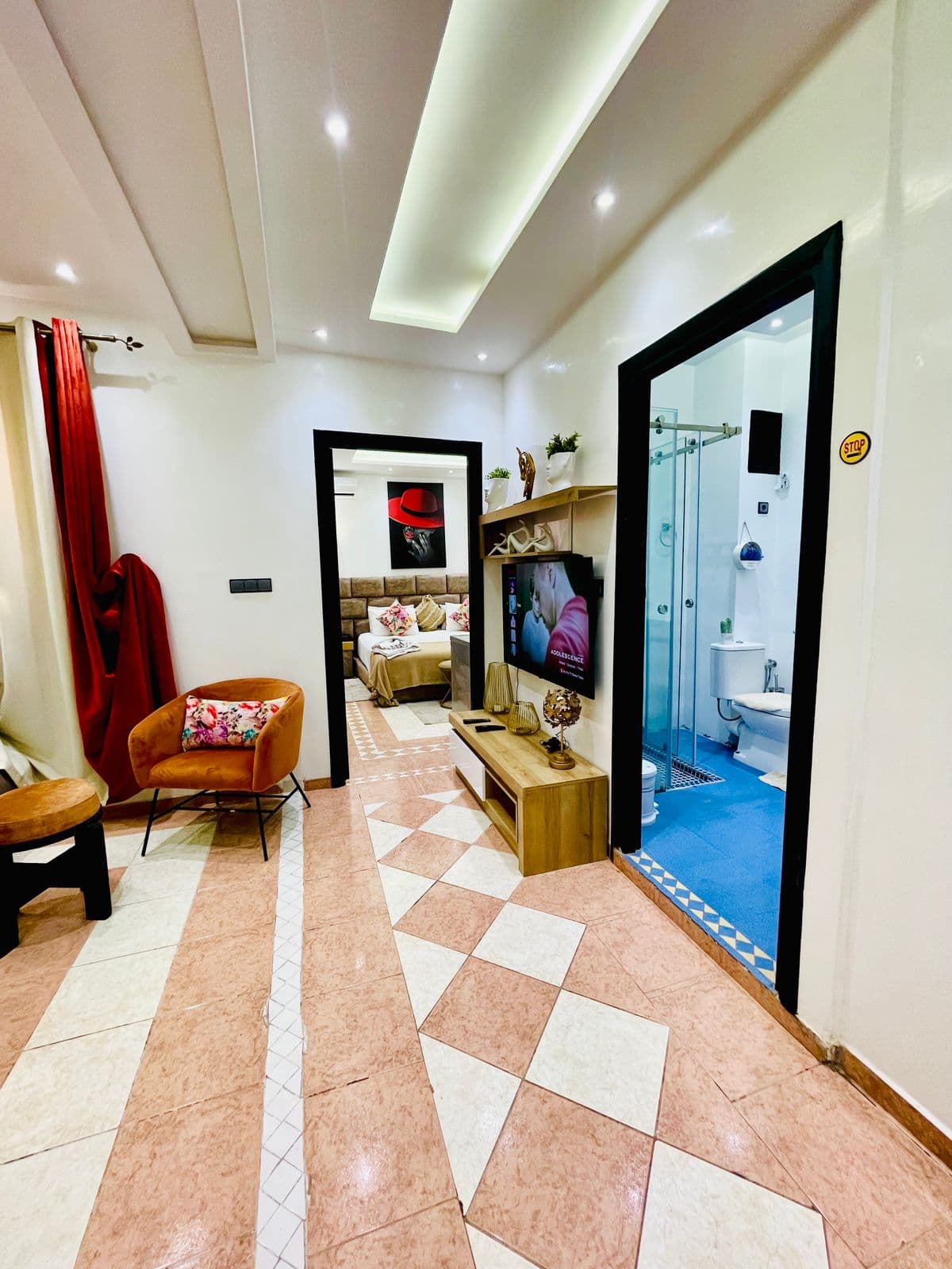 Riad Douirtna, Room