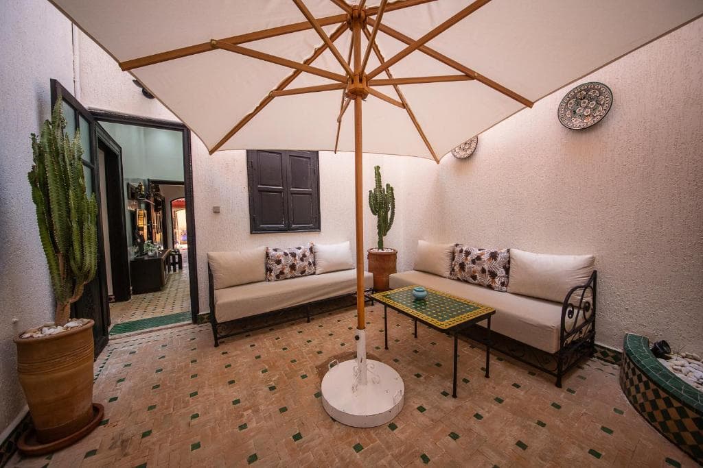 Riad Douirtna, Room
