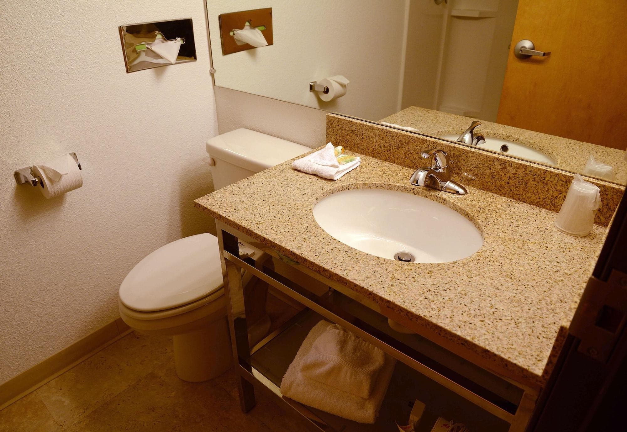 Riversage Billings Inn, Room