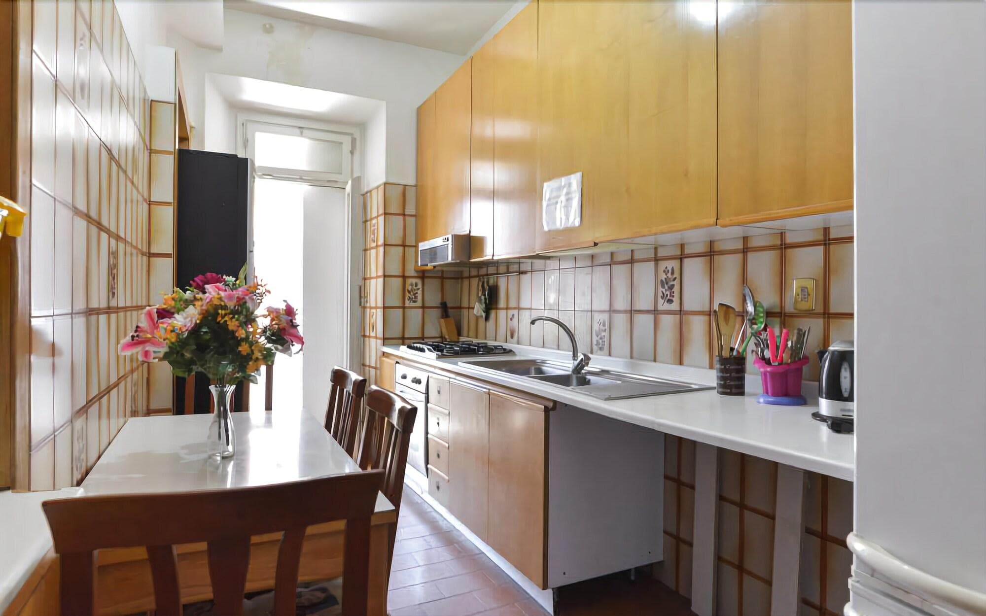 Hostel Beauty, General view