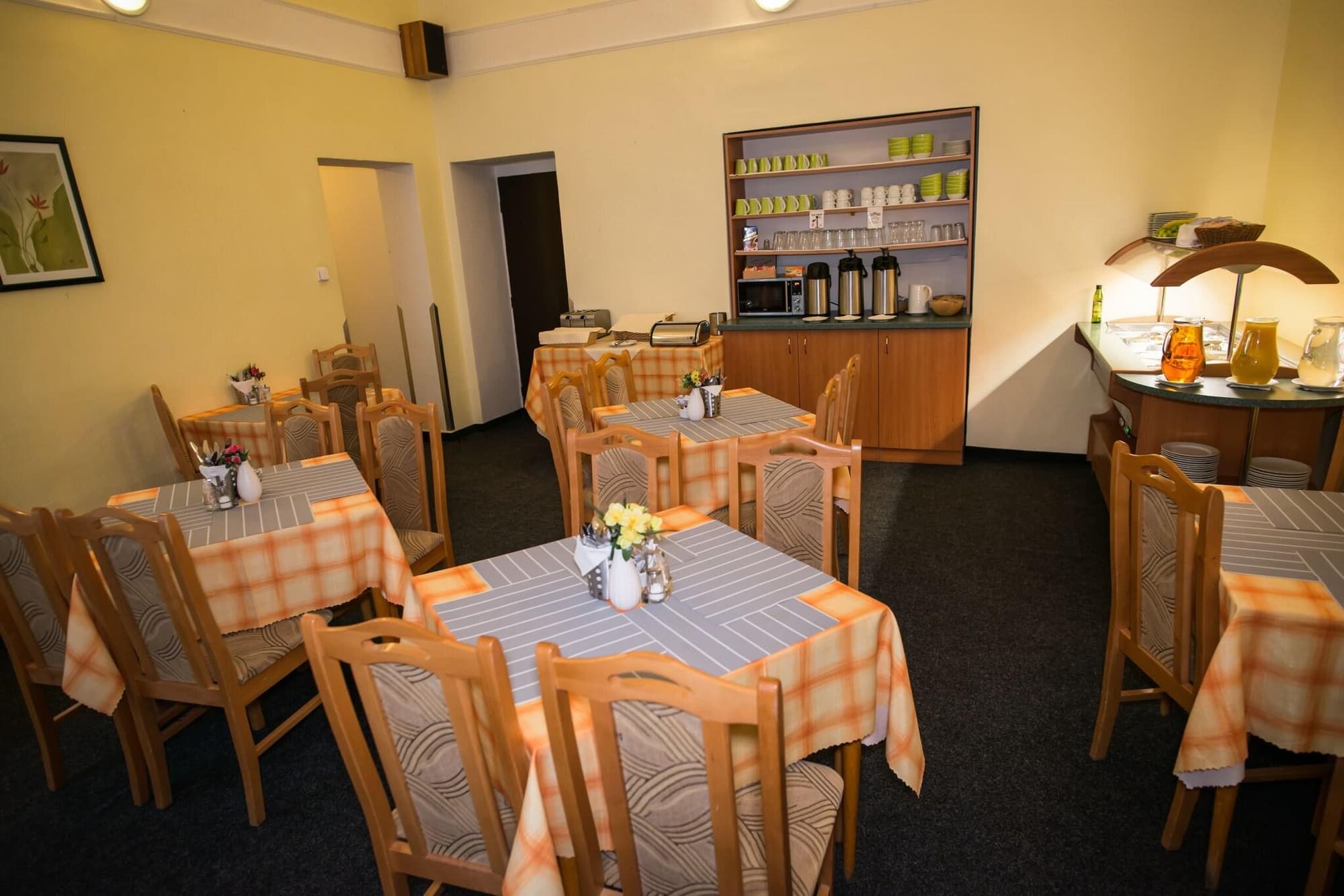 Hotel City Bell, Restaurant