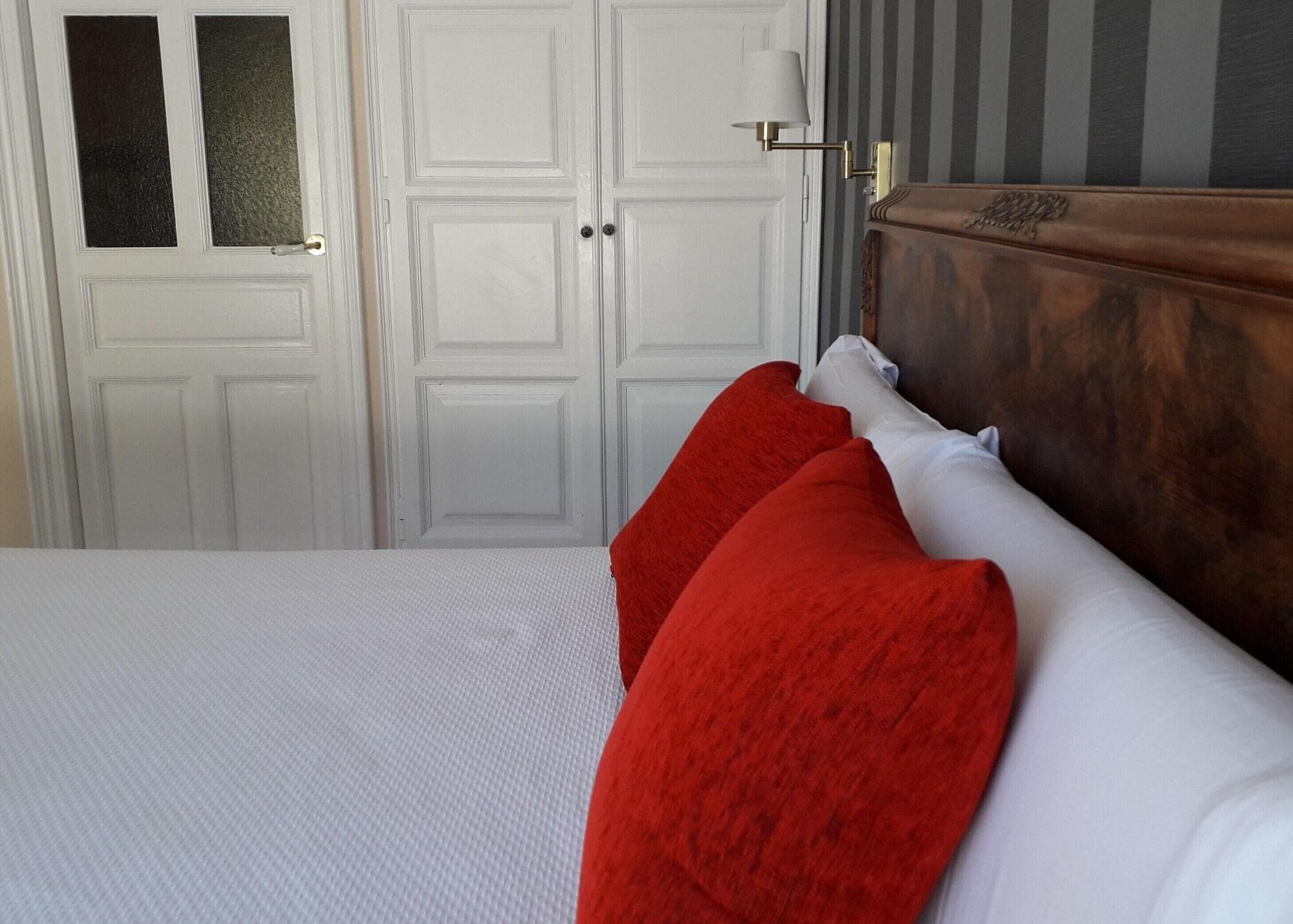 Hotel Noucentista, Room