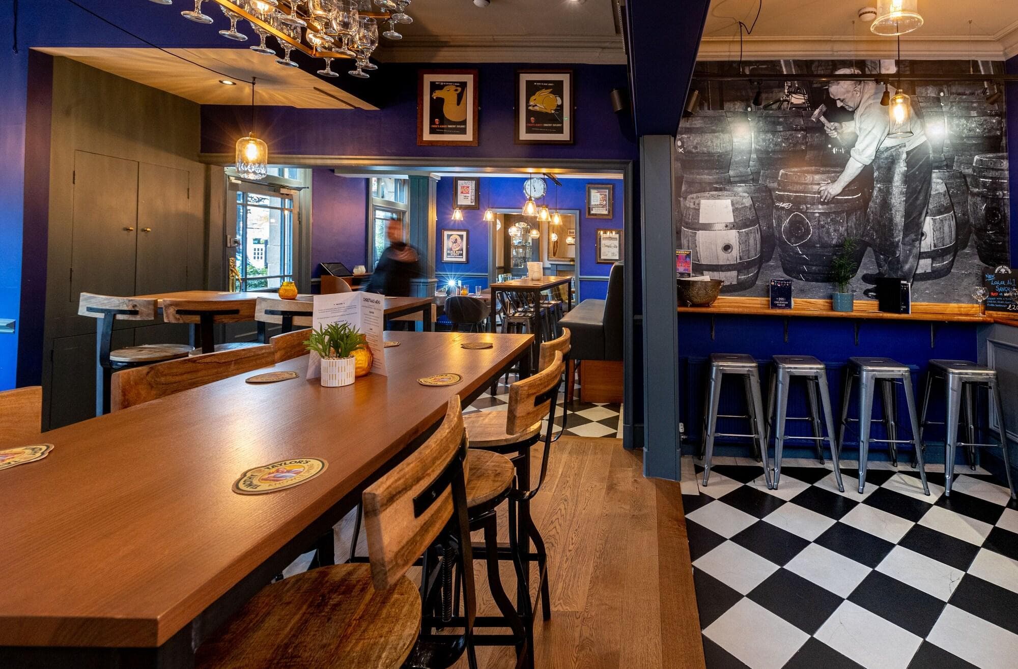 Inn At Cheltenham Parade, Bar