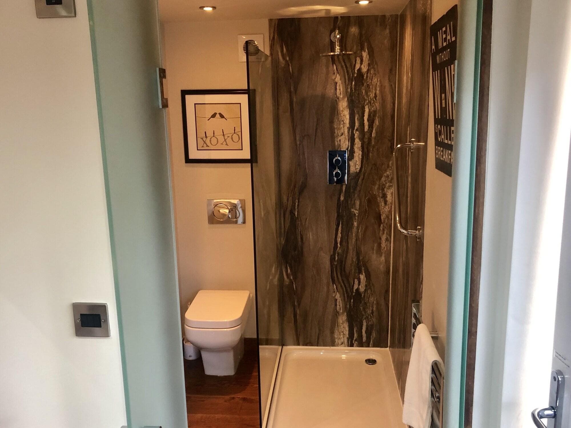 Inn At Cheltenham Parade, Room