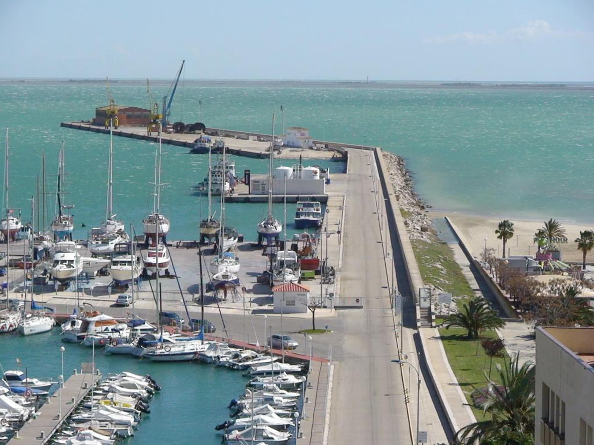 Hotel Del Port, Sports and Entertainment