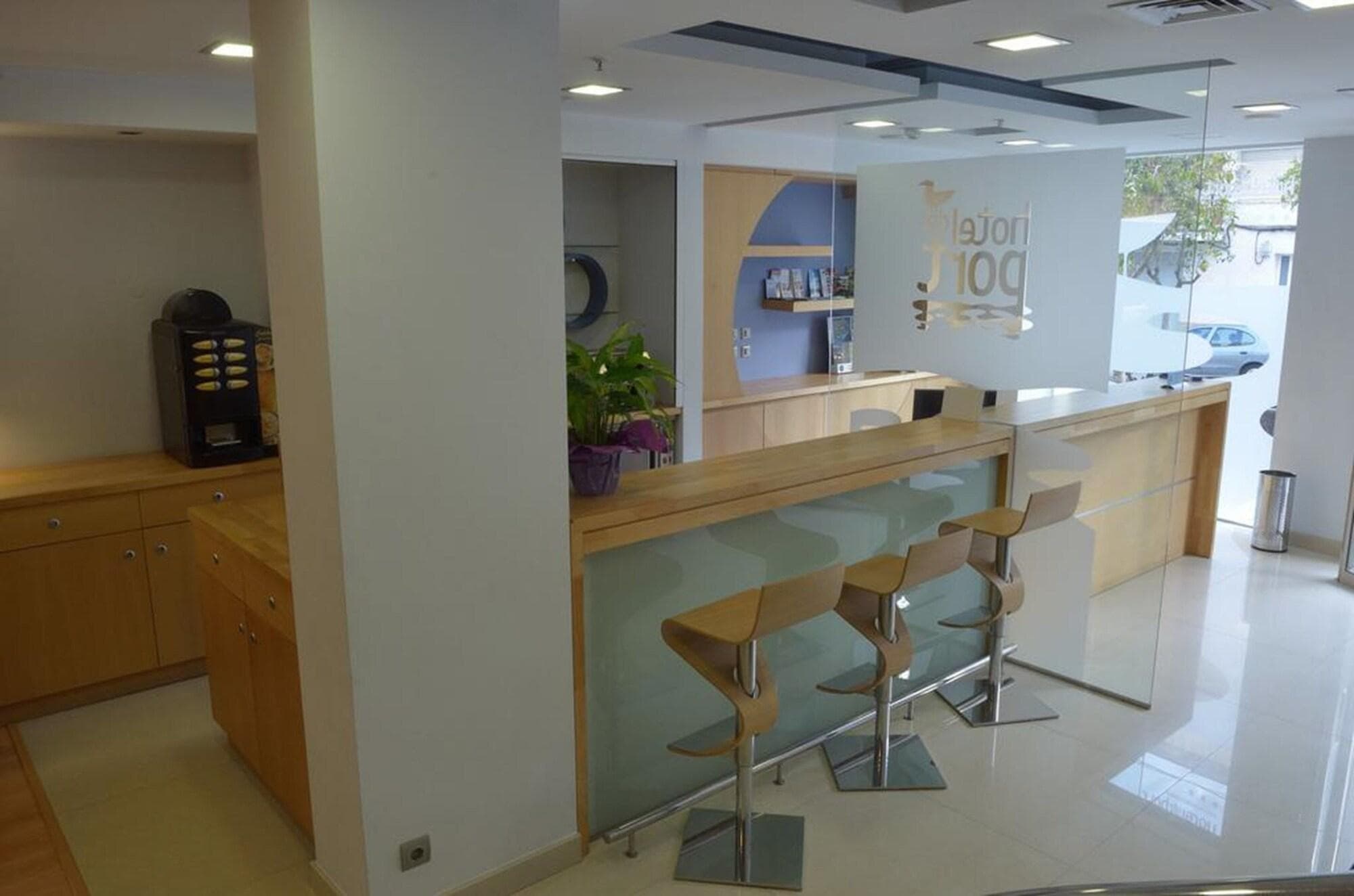 Hotel Del Port, Lobby