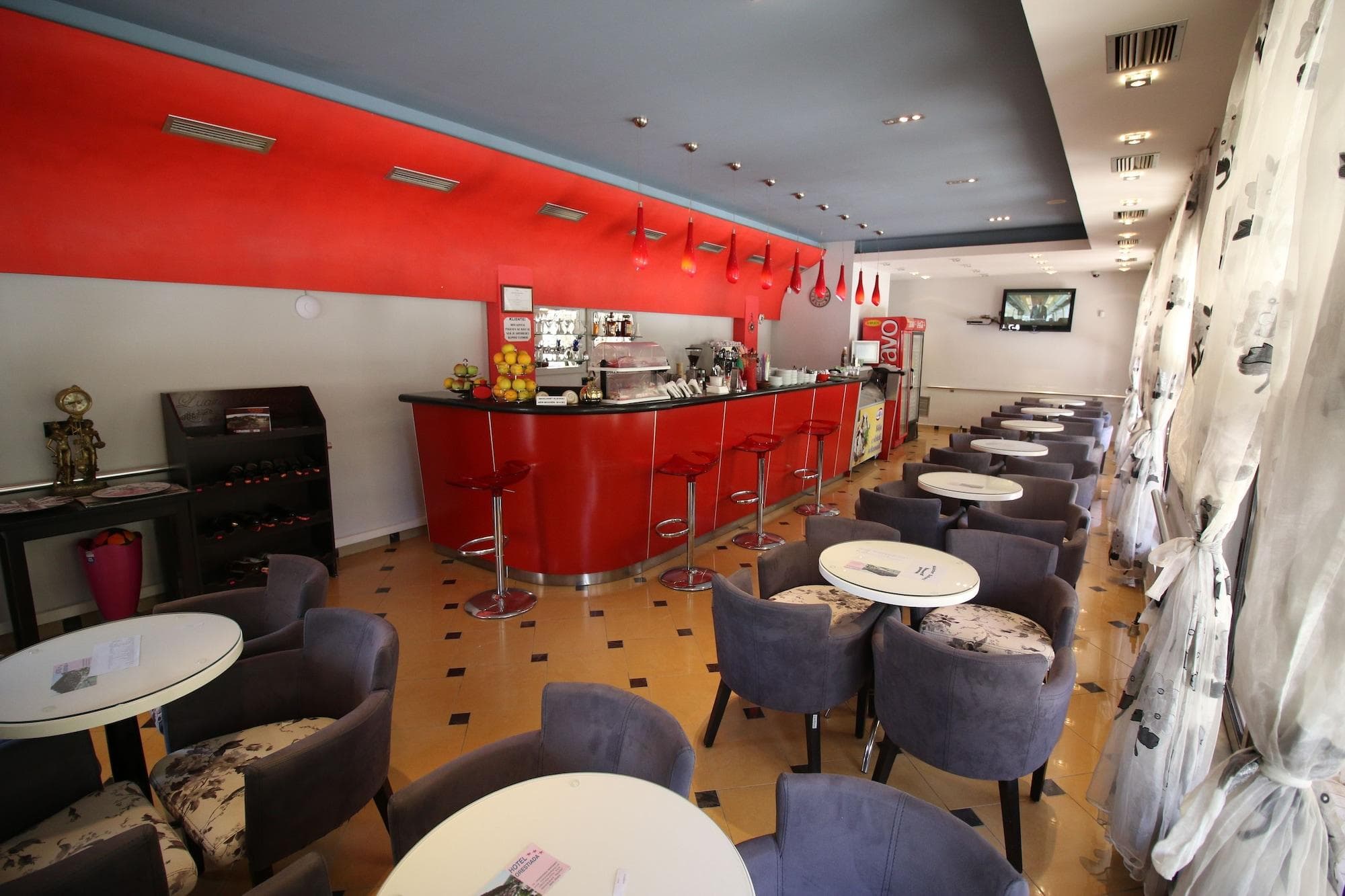 Hotel Orestiada, Bar