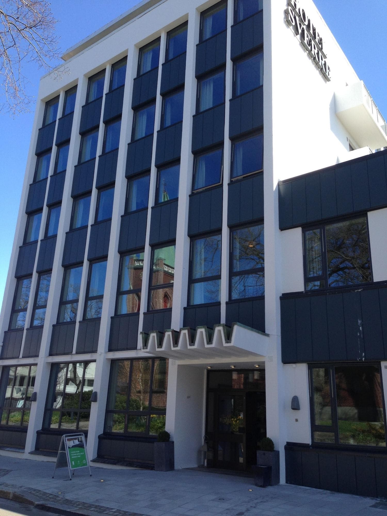 Hotel Sverre, General view