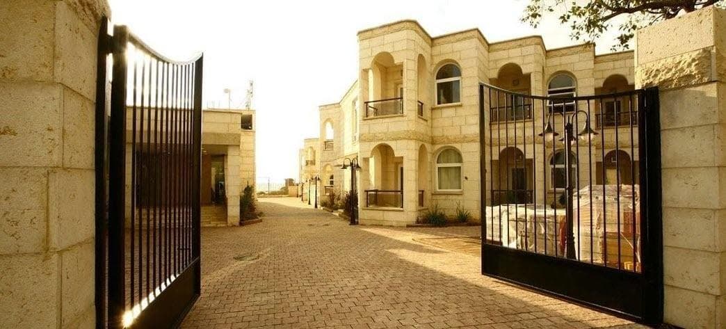 Acco Beach Hotel, General view