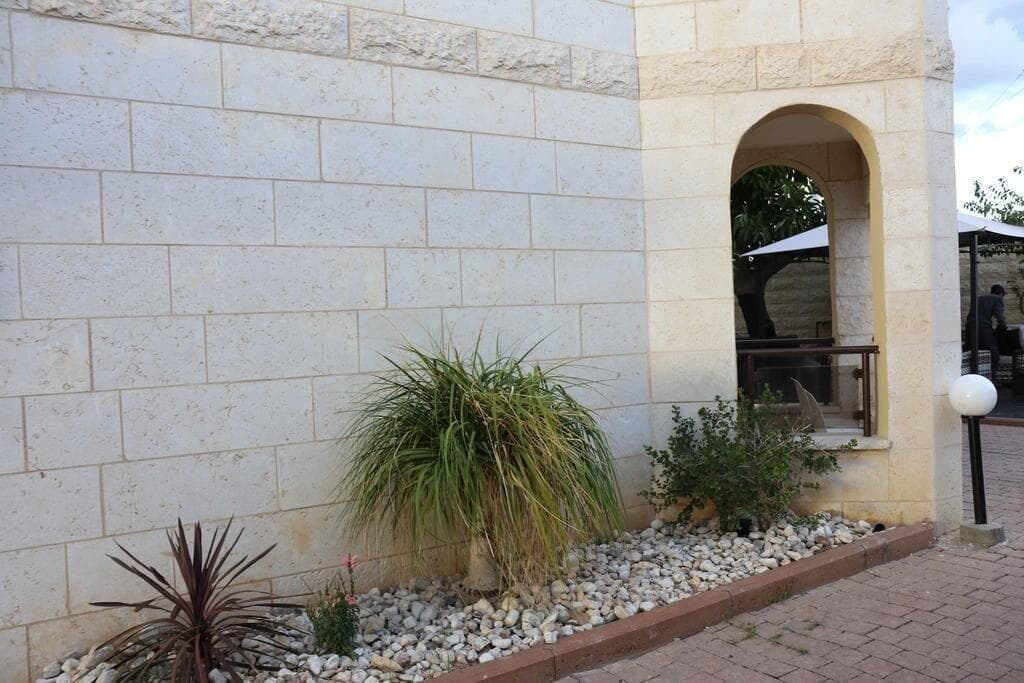 Acco Beach Hotel, General view