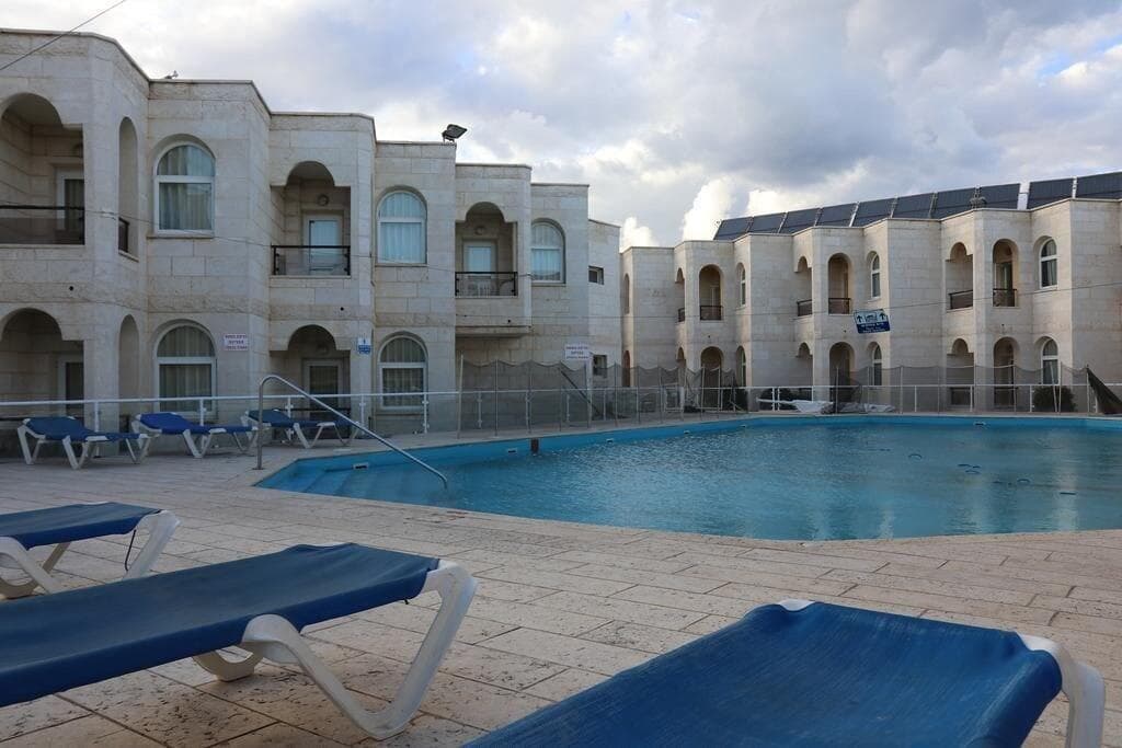 Acco Beach Hotel, Sports and Entertainment