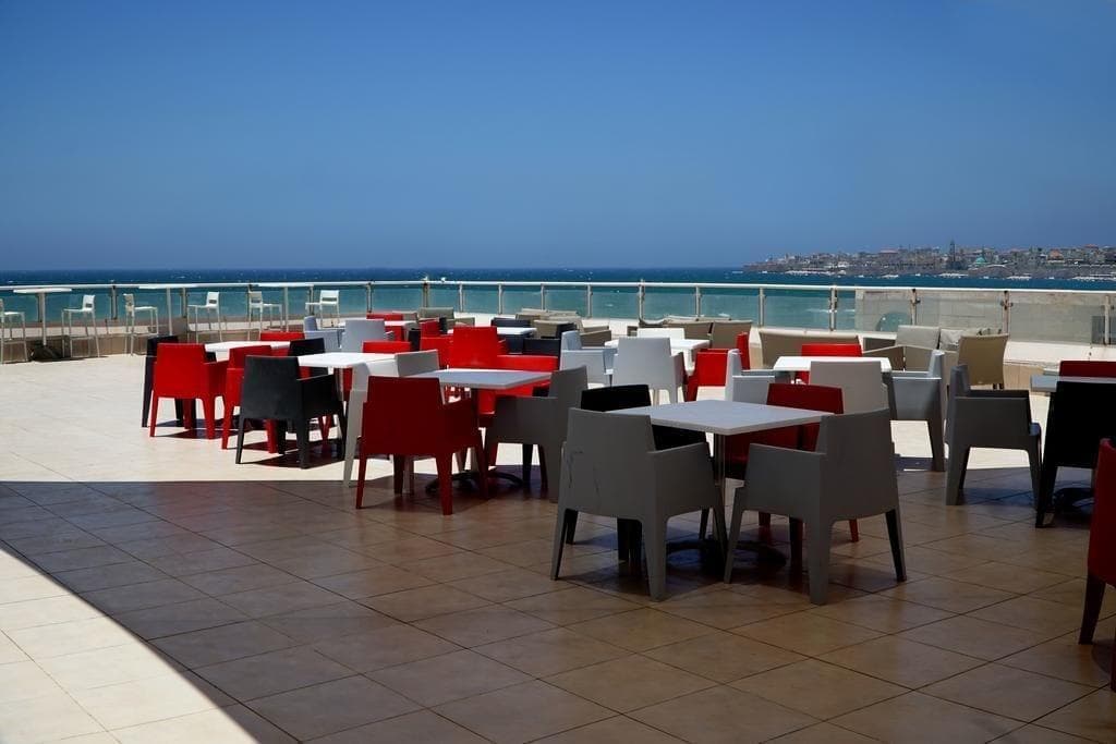 Acco Beach Hotel, Restaurant