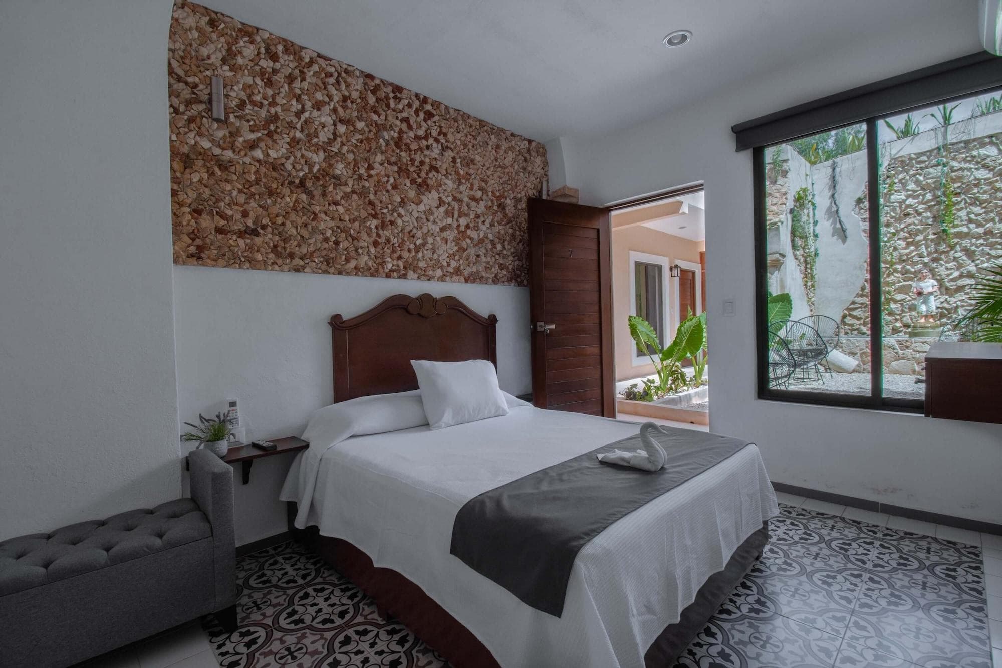 Hotel Colonial Zaci By Guruhotel, Room