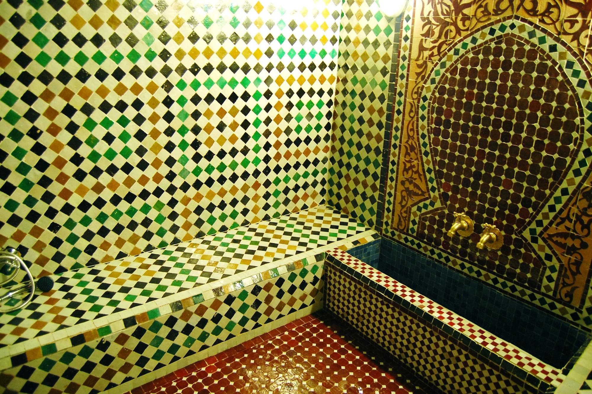 Riad Fes Aicha, Sports and Entertainment