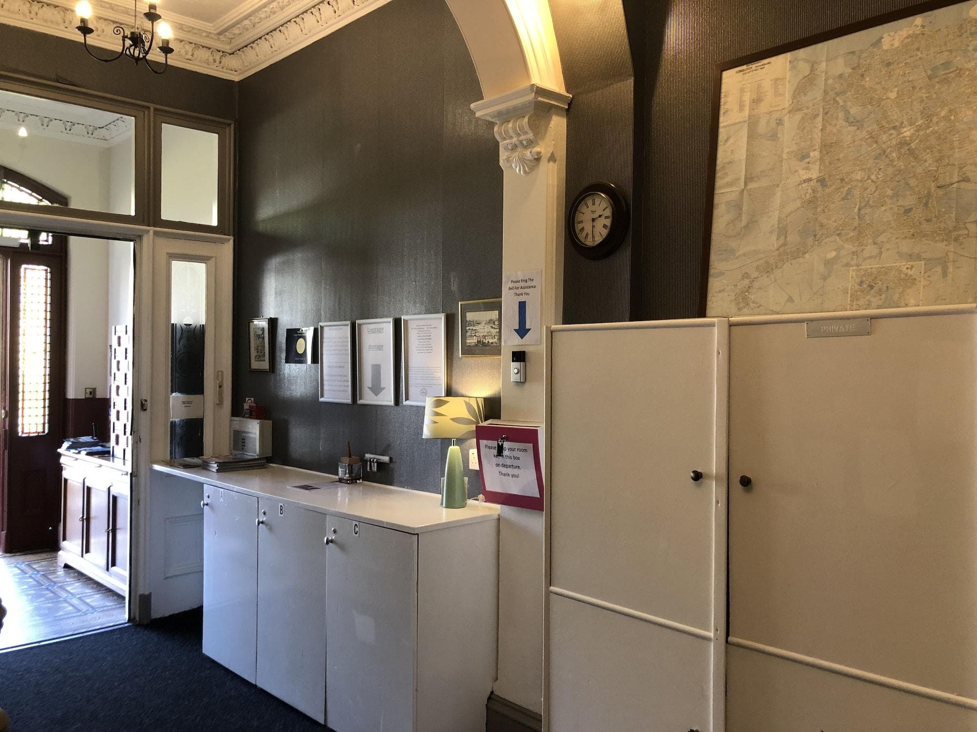 Allison House 16 Guesthouse, Lobby