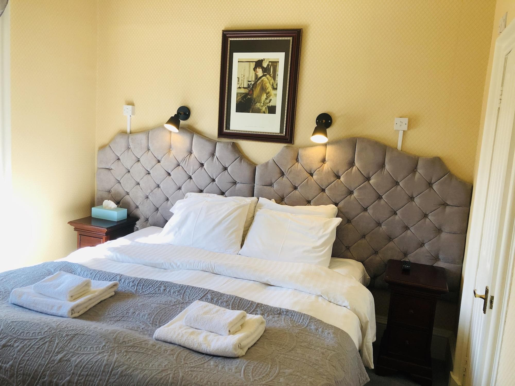 Allison House 16 Guesthouse, Room