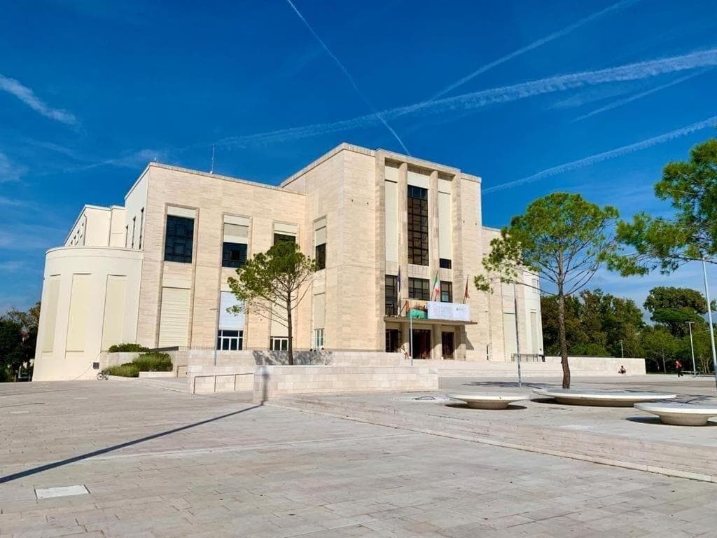 Villa Venice Movie, General view