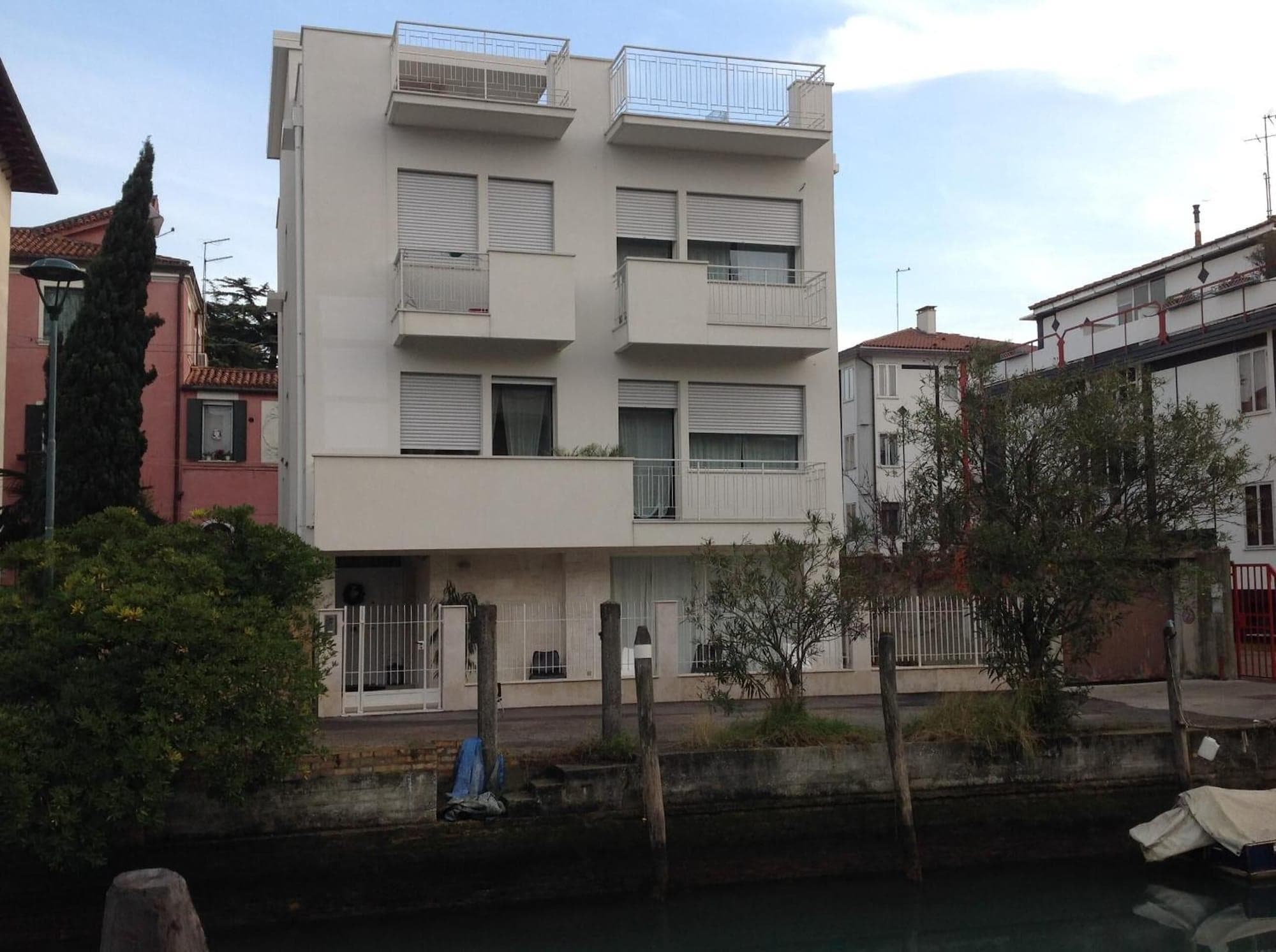 Villa Venice Movie, General view