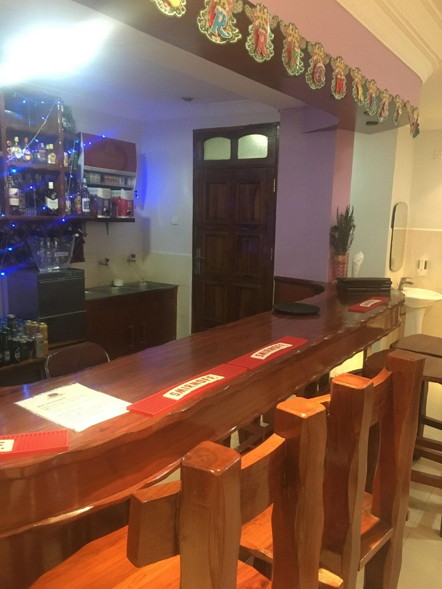 Natron Palace Hotel, Bar