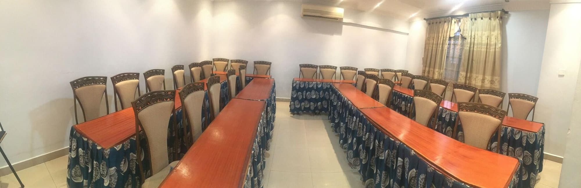 Natron Palace Hotel, Conferences