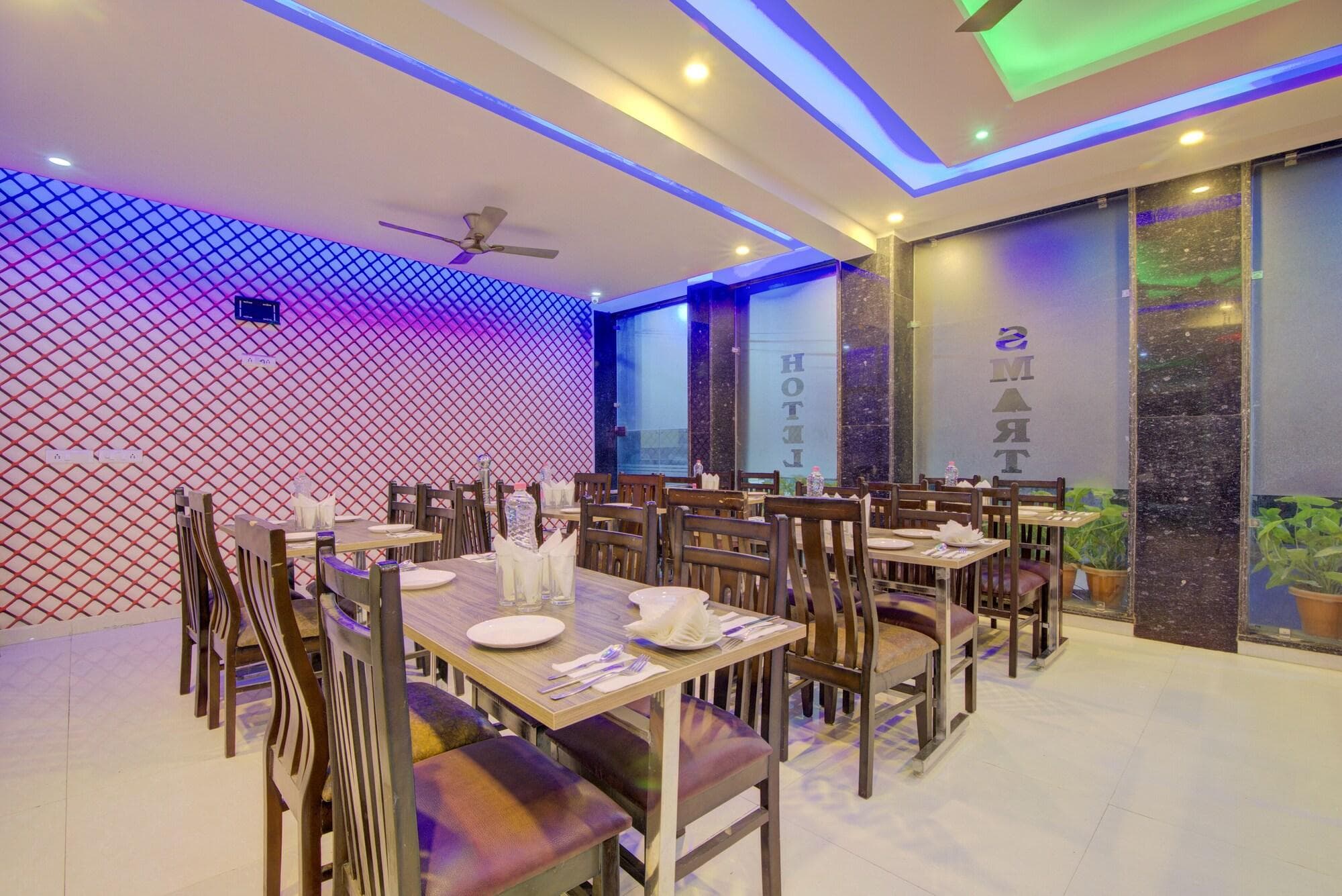 Hotel Smart Palace, Bar