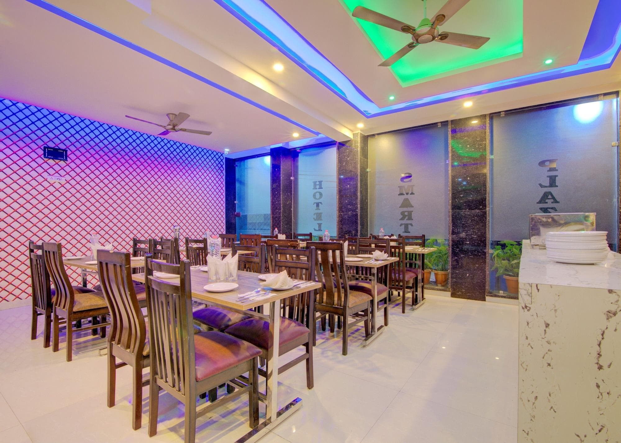 Hotel Smart Palace, Restaurant