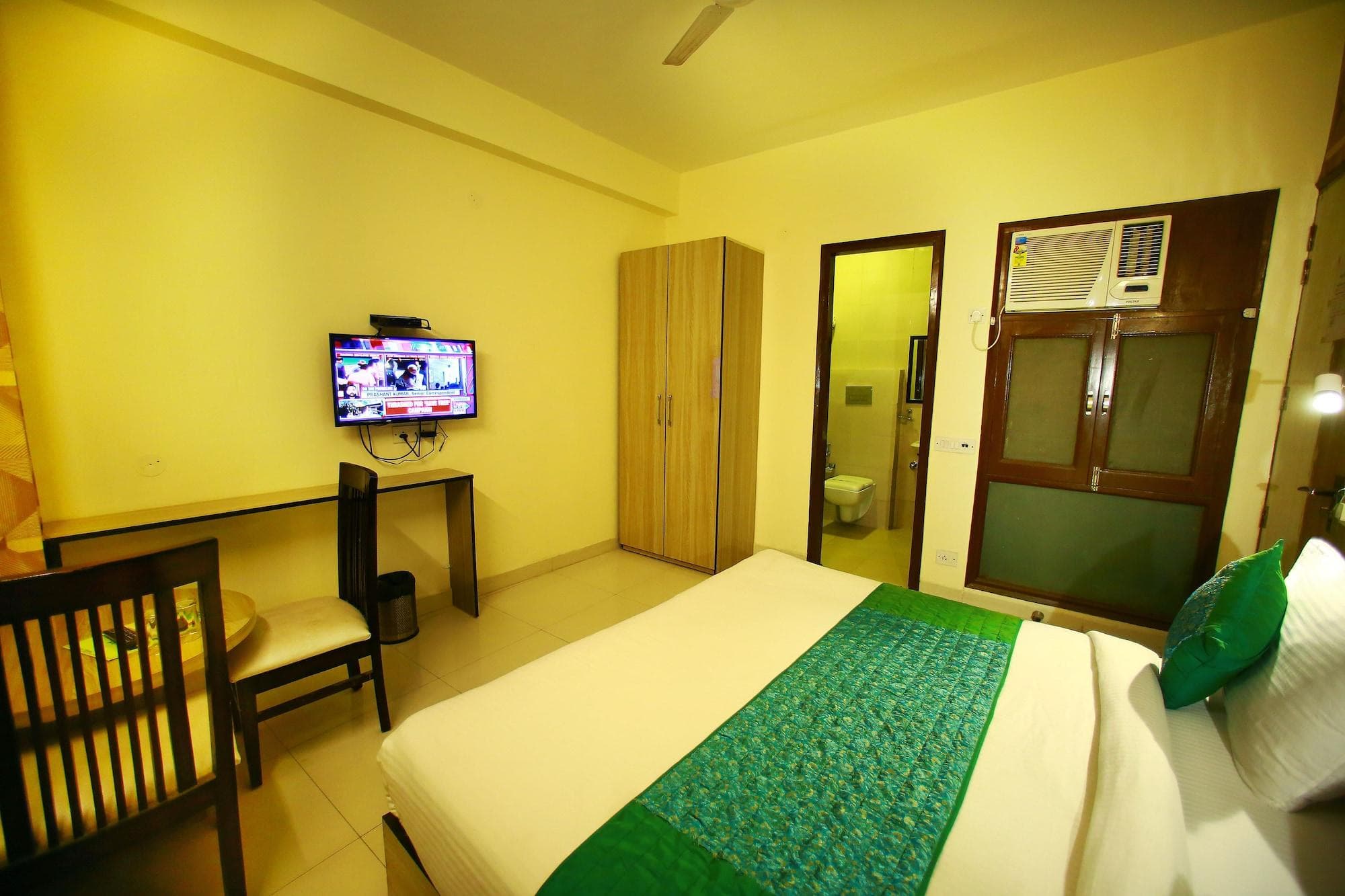 Hotel Smart Palace, Room