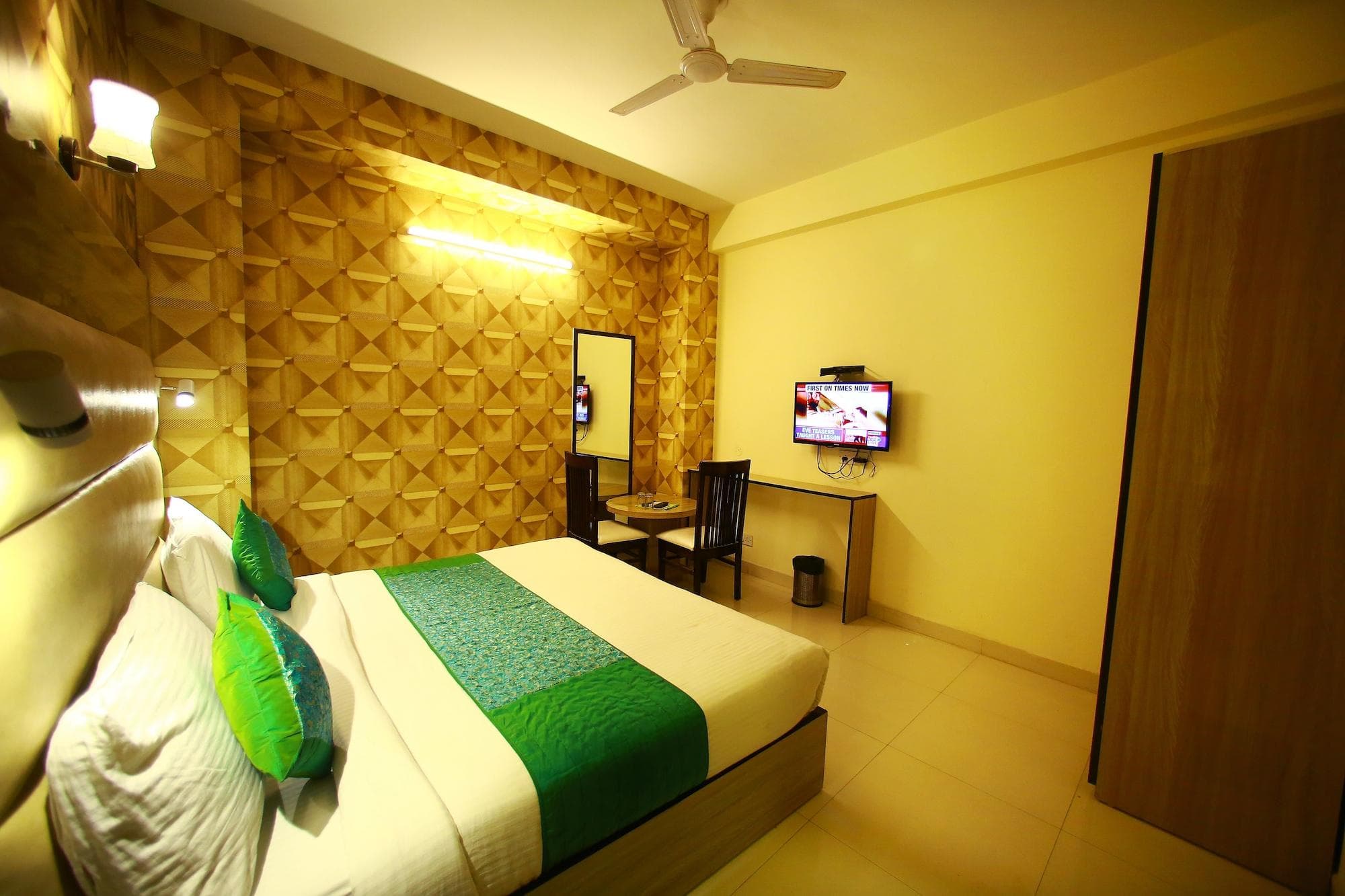 Hotel Smart Palace, Room