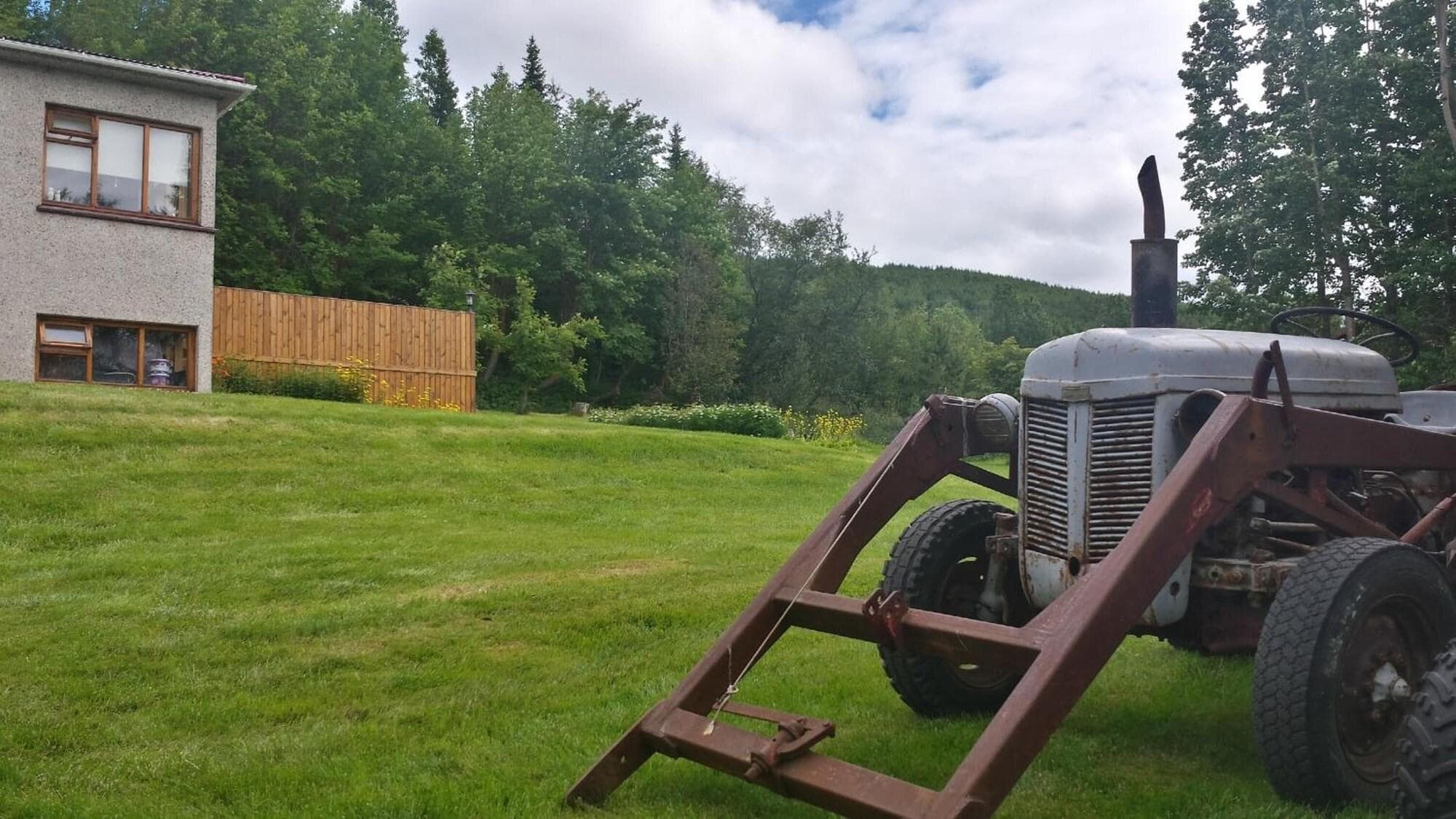 Guesthouse Hvitafell, General view