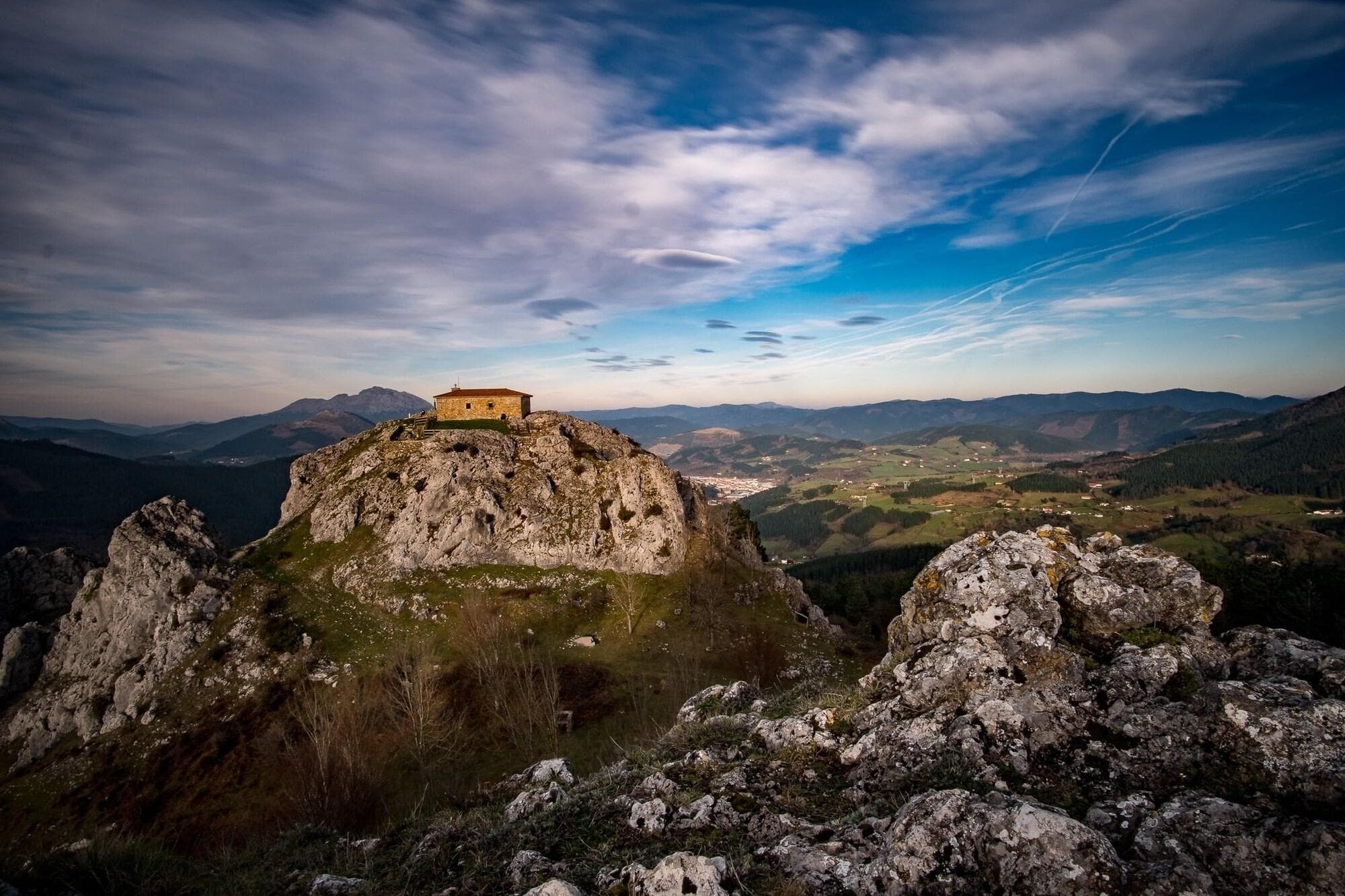 Urkulu Landetxea, Sports and Entertainment