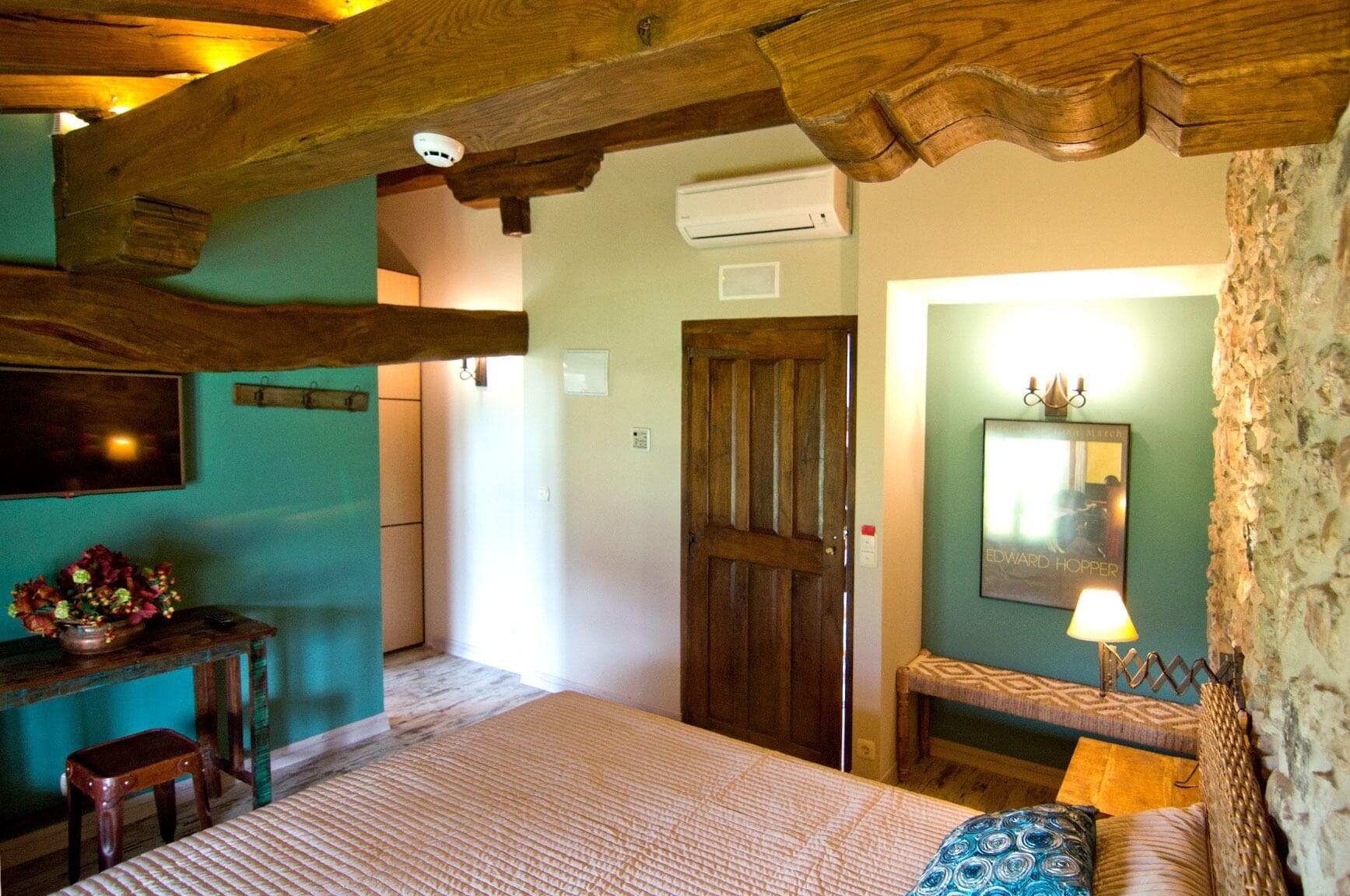 Urkulu Landetxea, Room