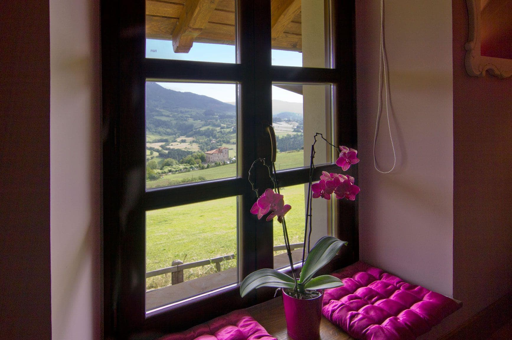 Urkulu Landetxea, Room