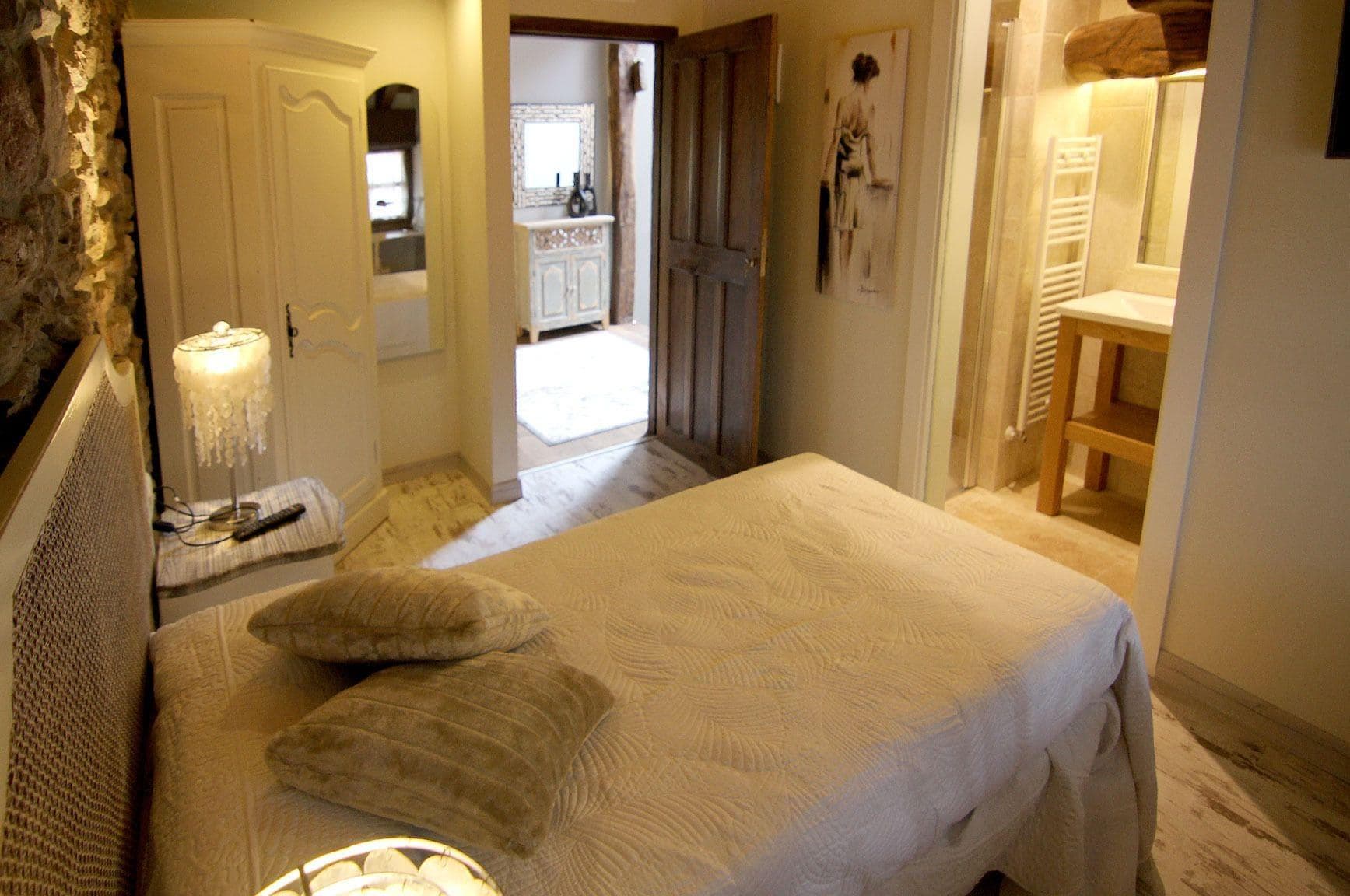 Urkulu Landetxea, Room