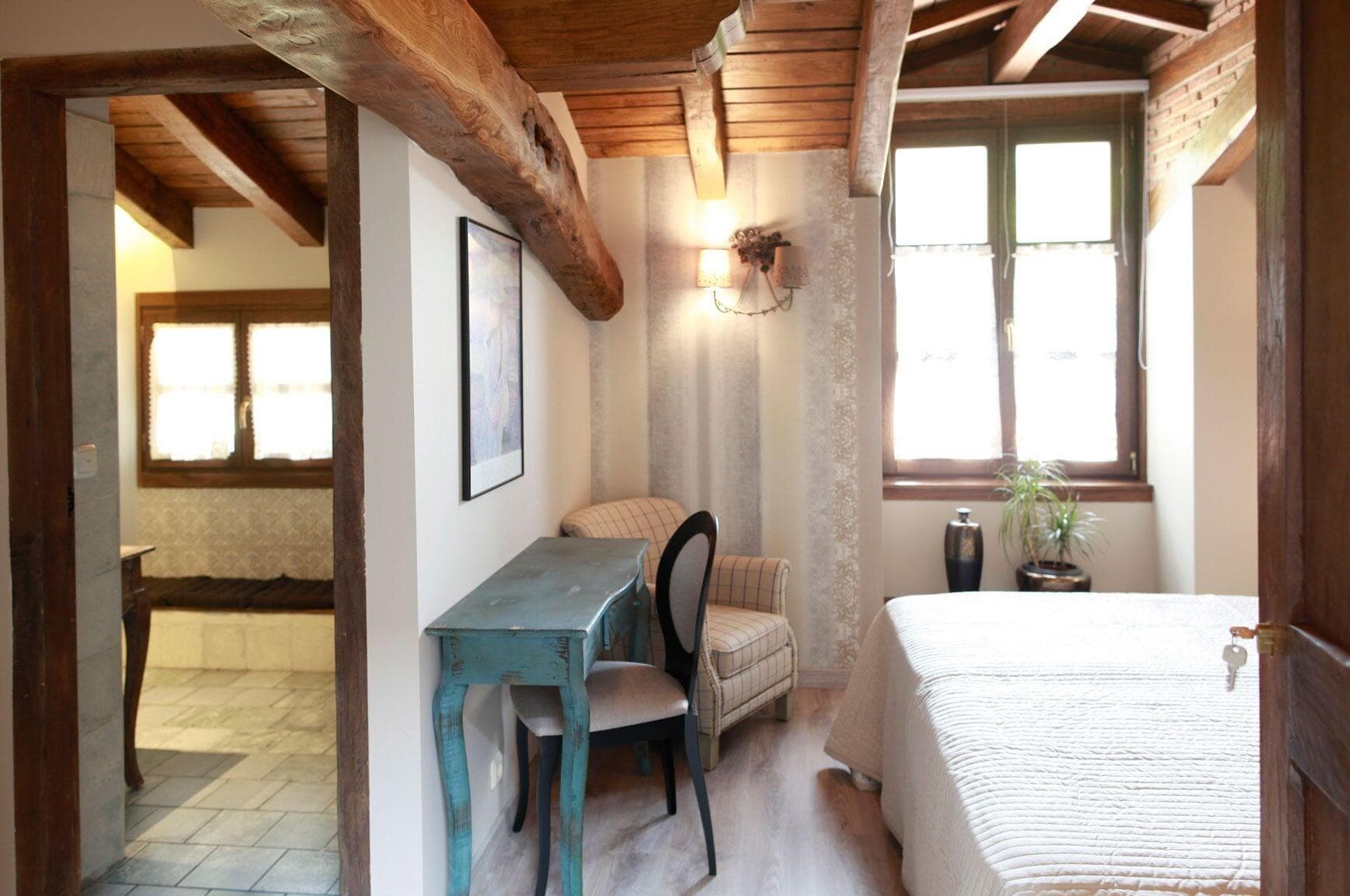 Urkulu Landetxea, Room