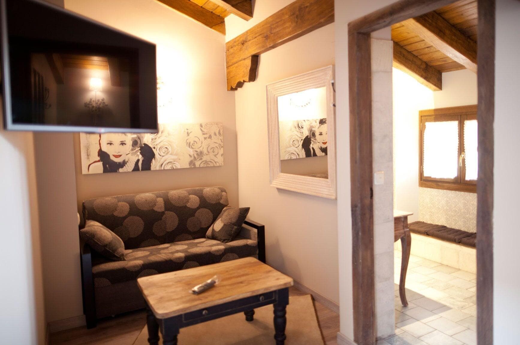 Urkulu Landetxea, Room