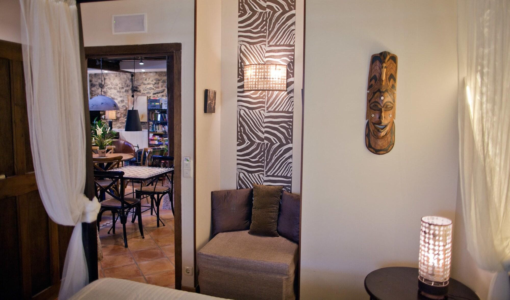 Urkulu Landetxea, Room