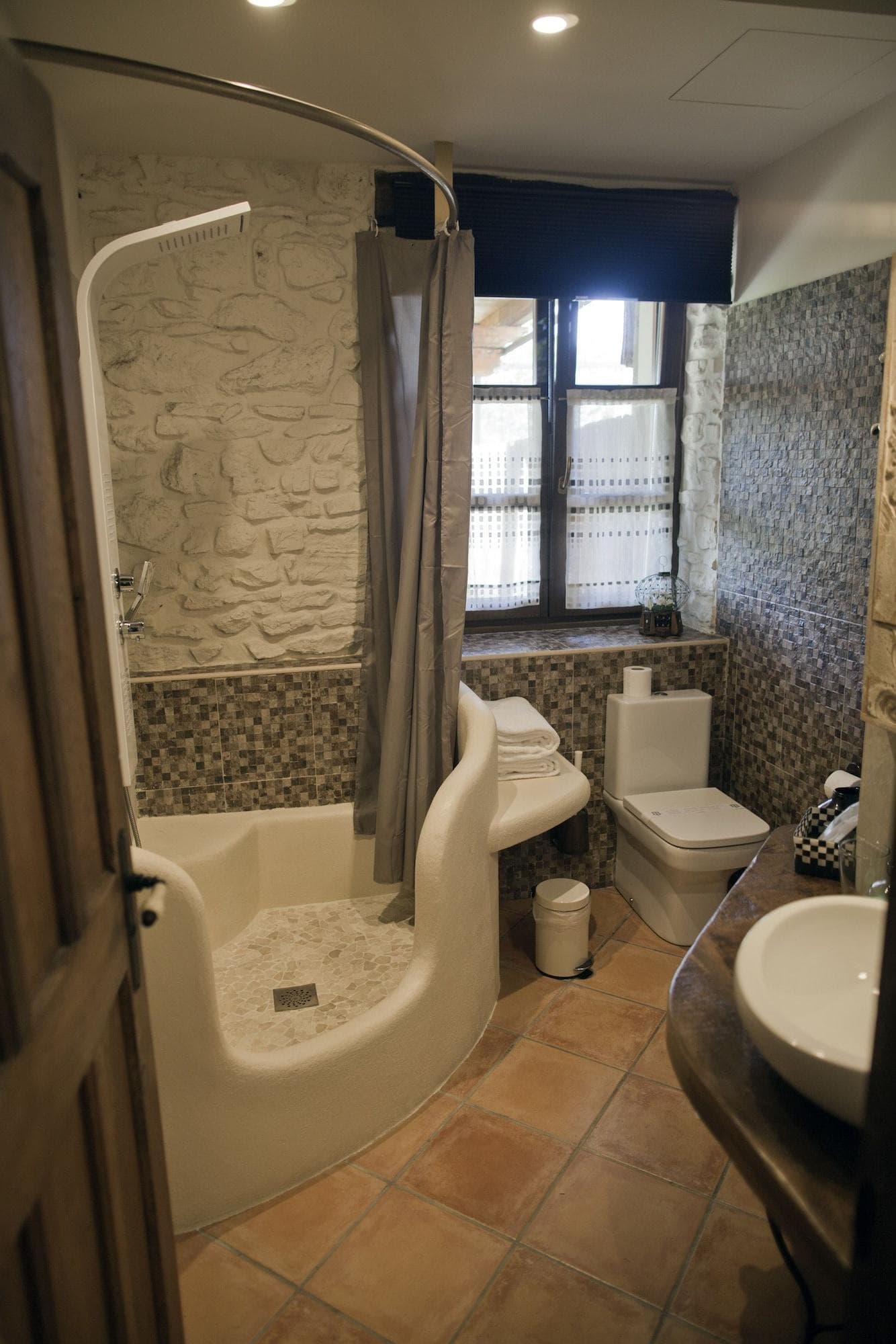 Urkulu Landetxea, Room