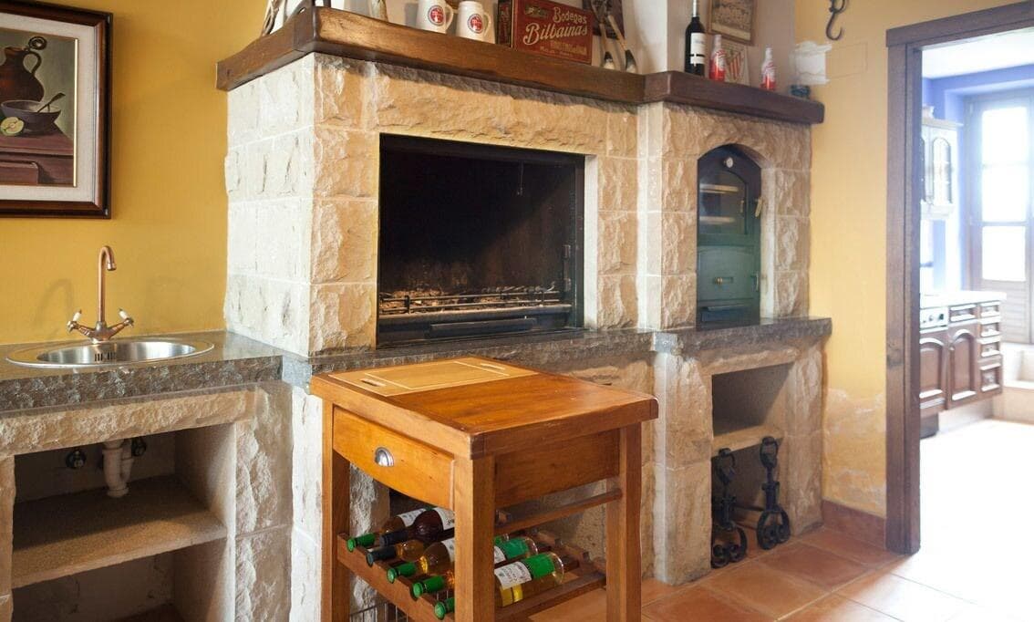 Urkulu Landetxea, Room