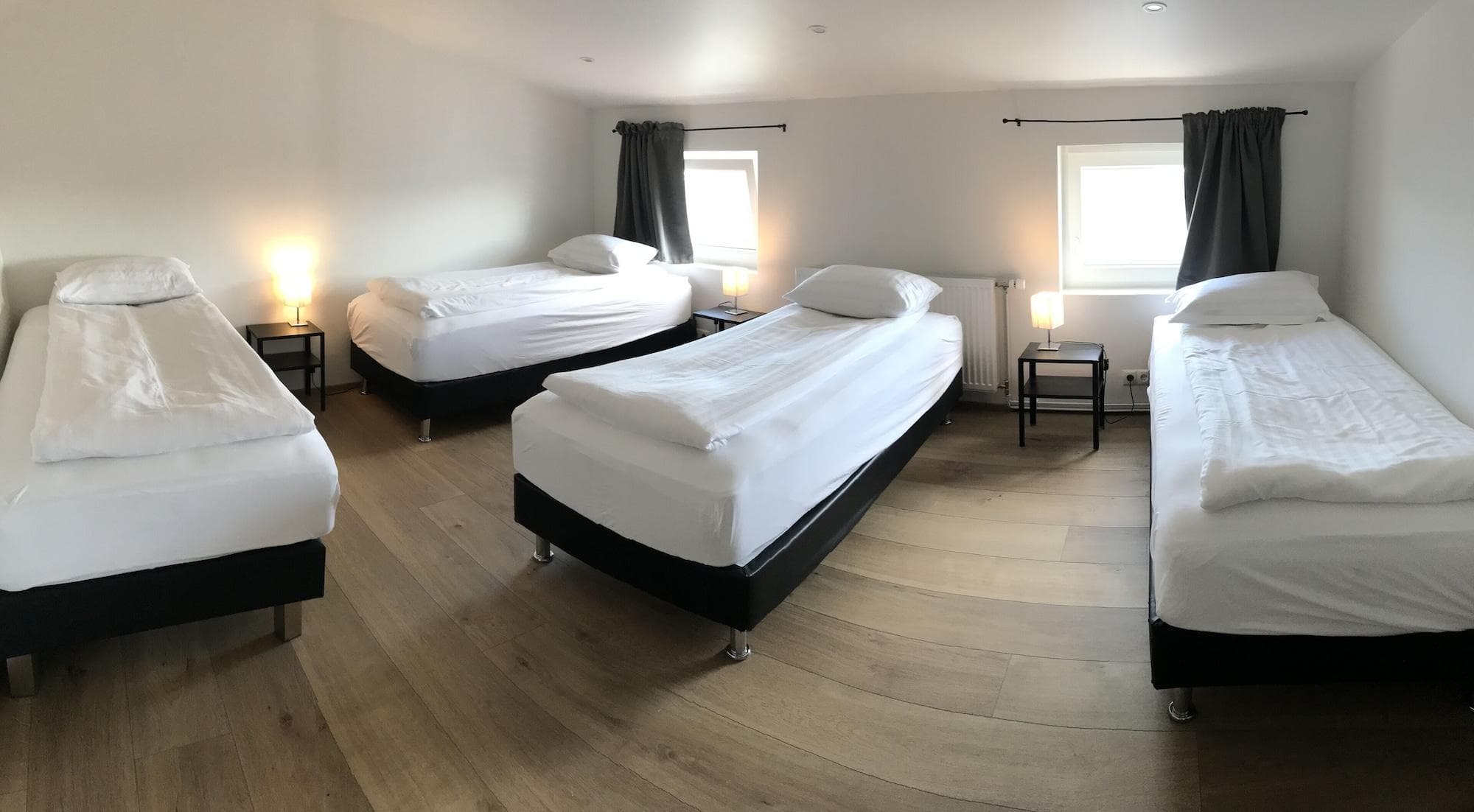 Bed4U Keflavik, Room