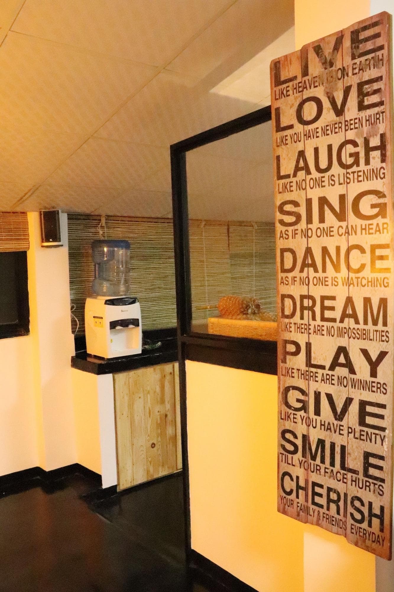 Miracle City Inn Hostel, Restaurant