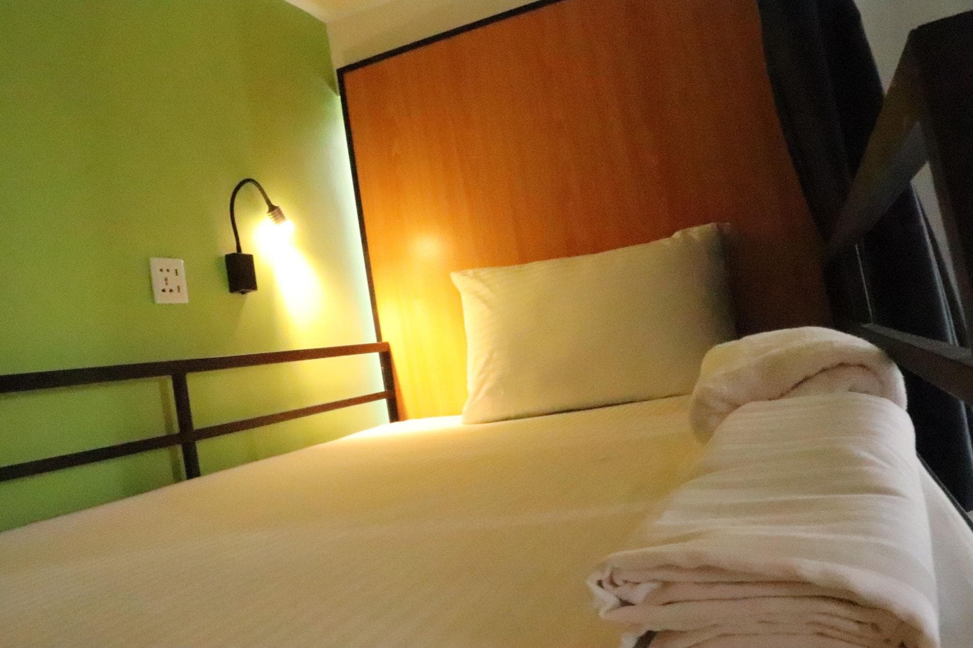 Miracle City Inn Hostel, Room