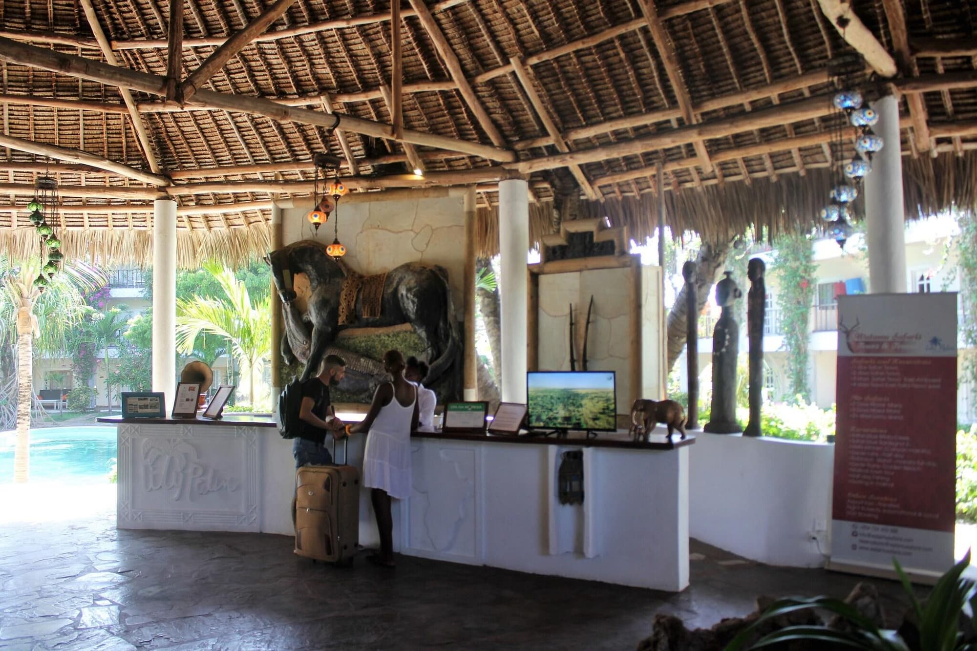 Lily Palm Resort, Lobby