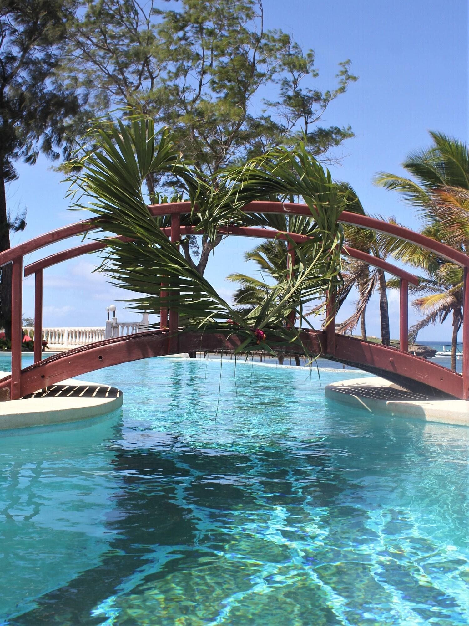 Lily Palm Resort, Pool