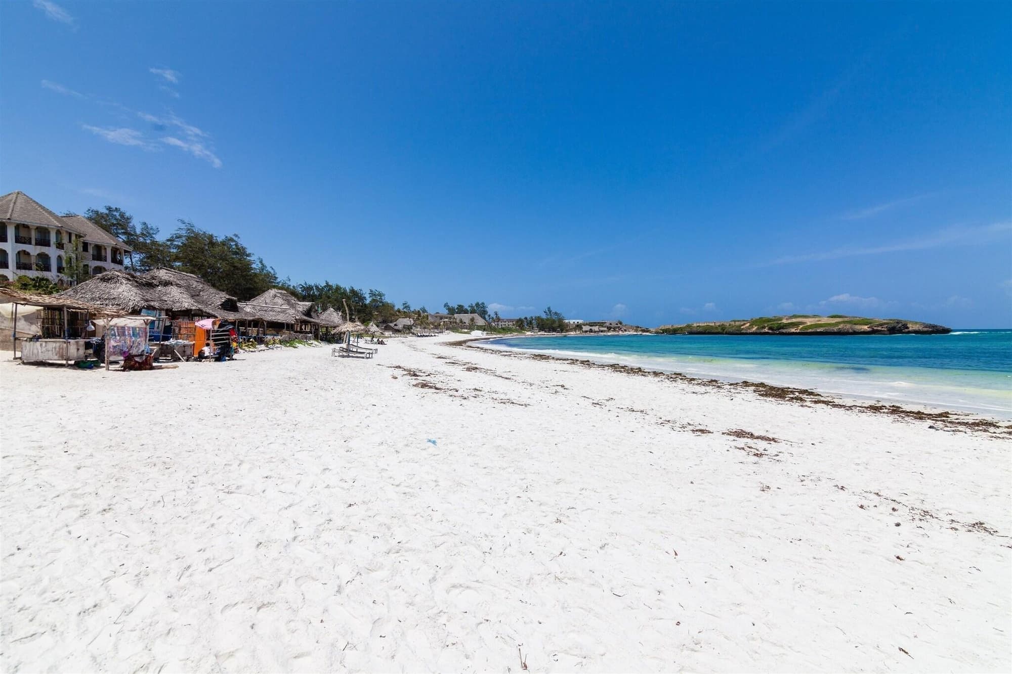 Lily Palm Resort, Beach
