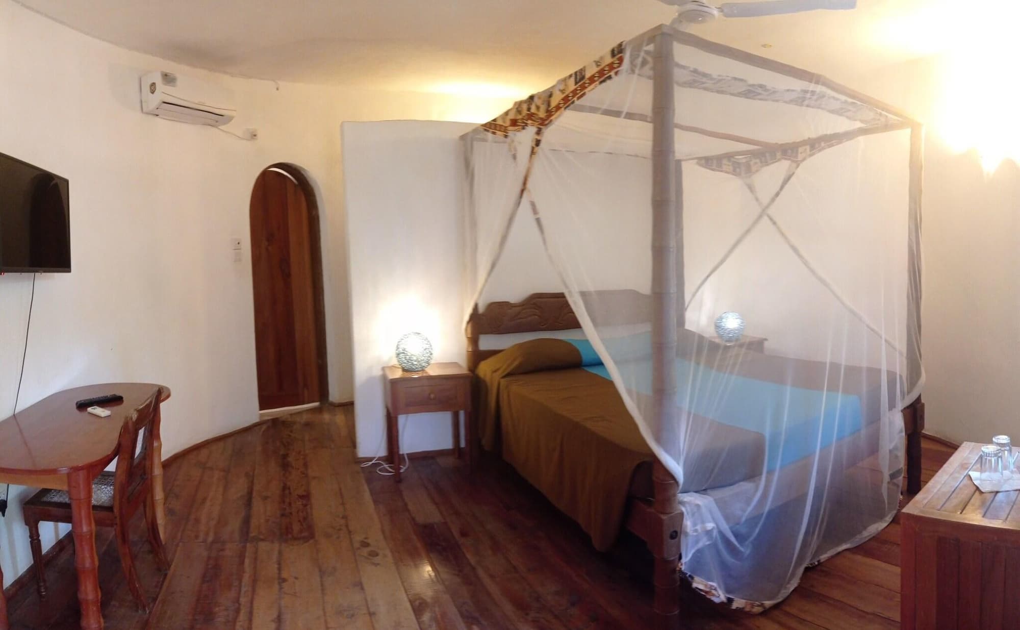 Lily Palm Resort, Room