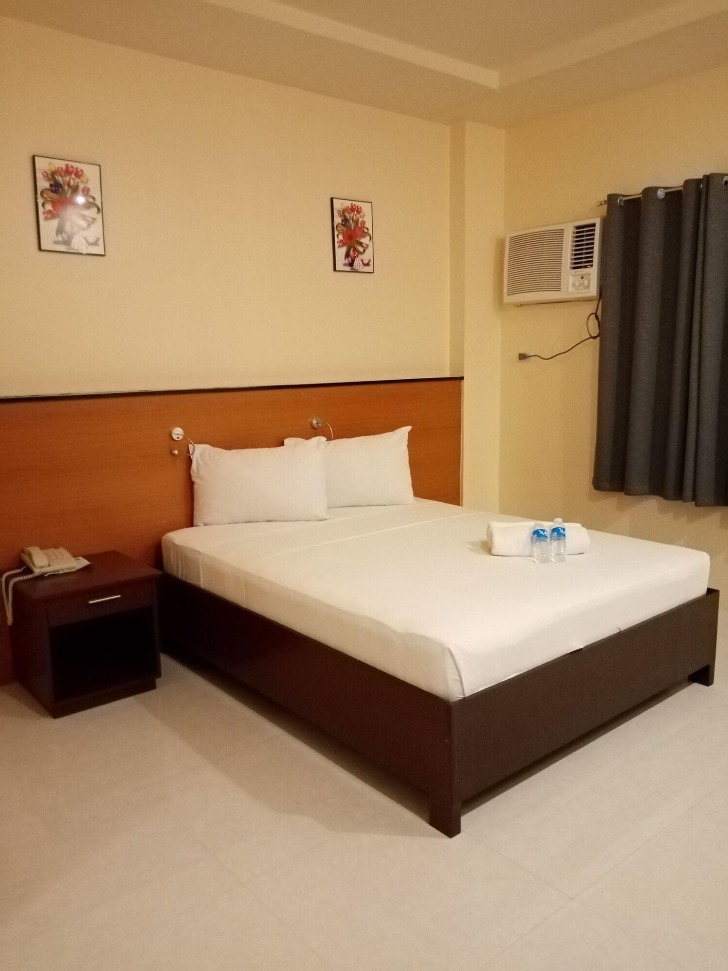 Krishatel Leisure Inn, Room